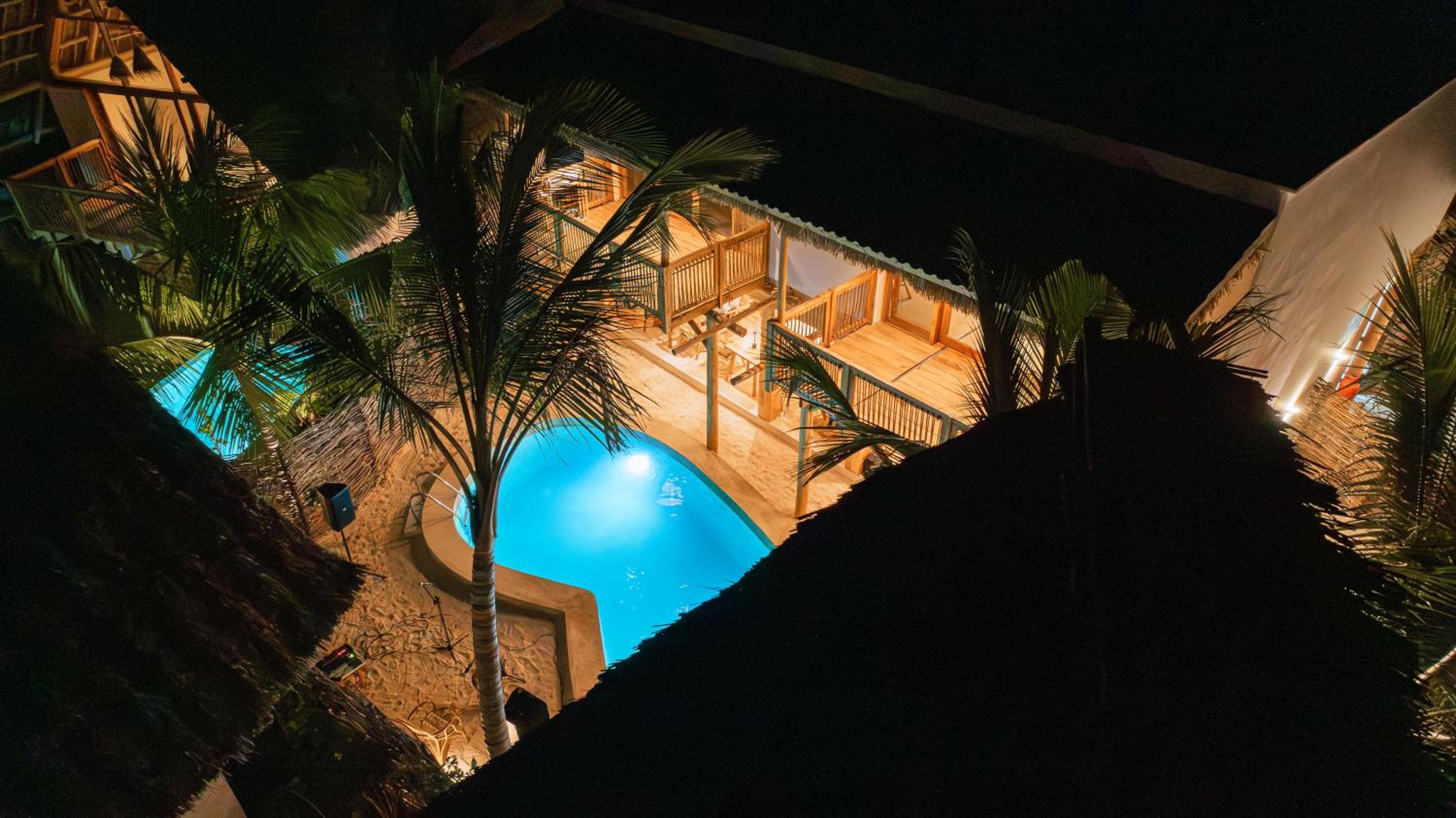 MAKU Oasis Villas and Studios