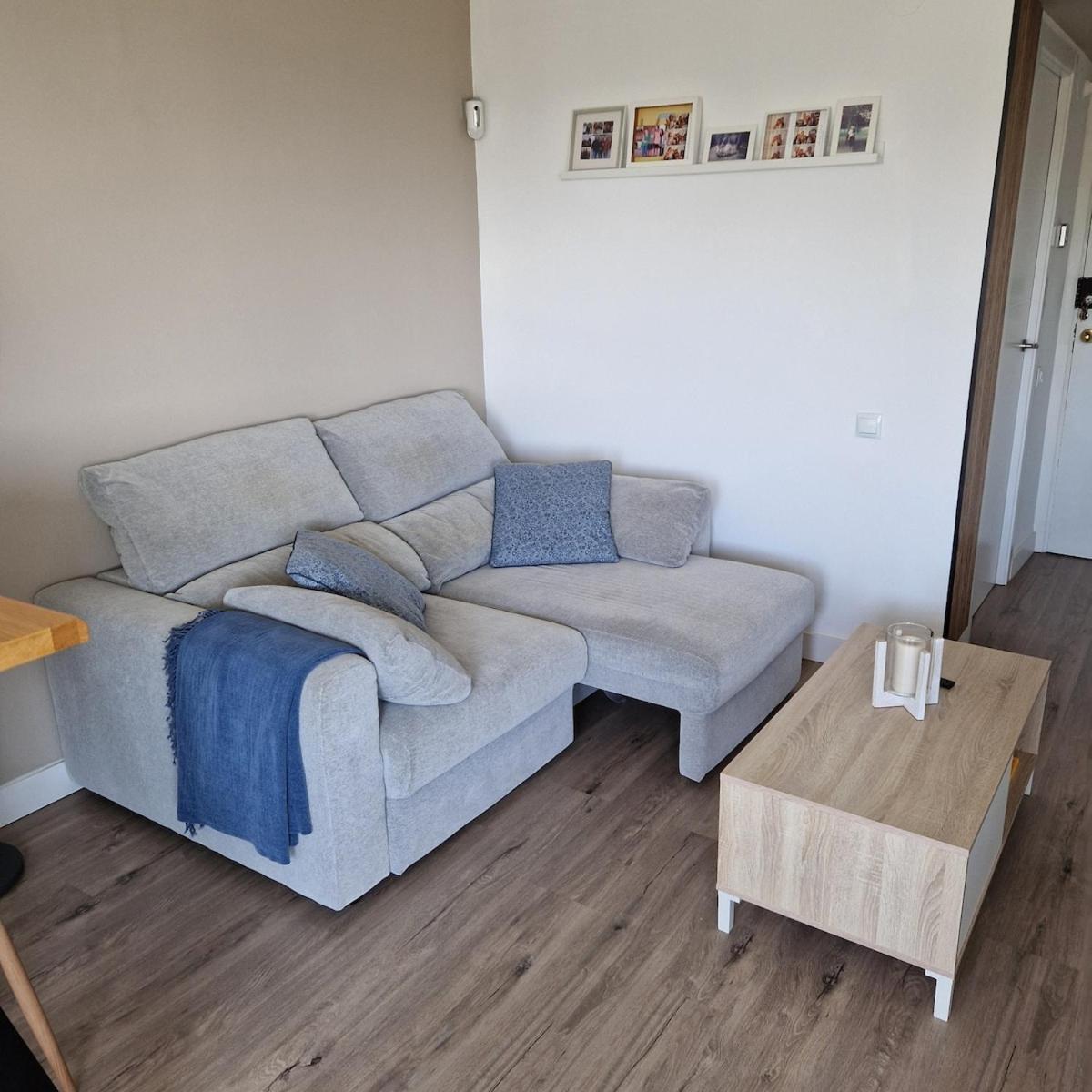 Apartamento con vistas al mar y montaña - Piscina