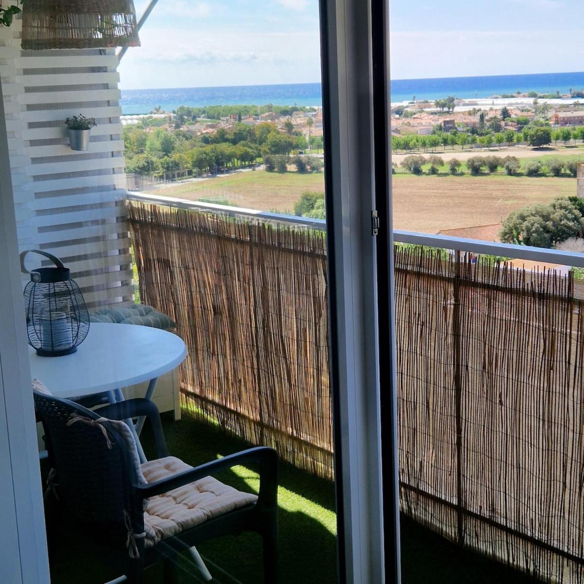 Apartamento con vistas al mar y montaña - Piscina