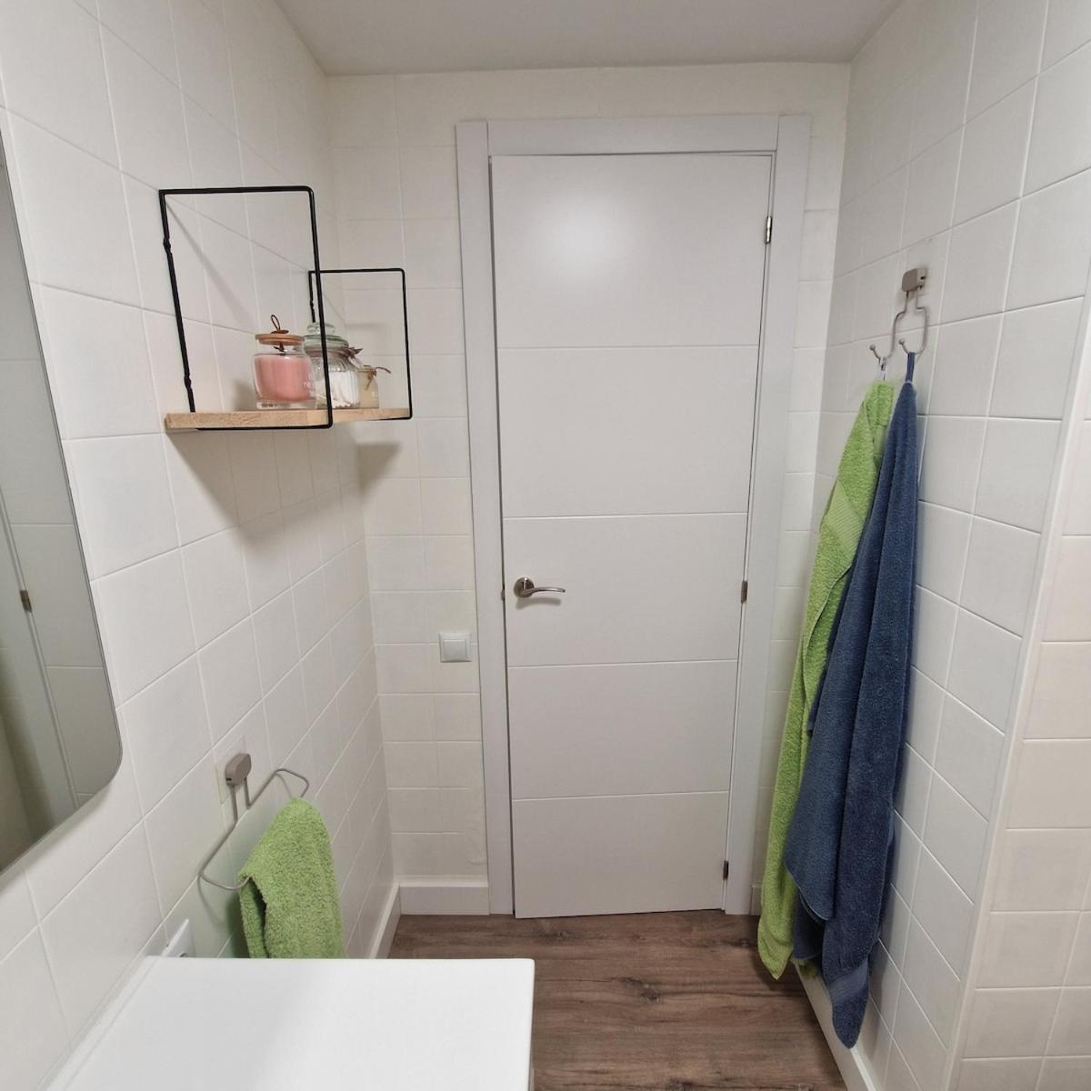 Apartamento con vistas al mar y montaña - Piscina