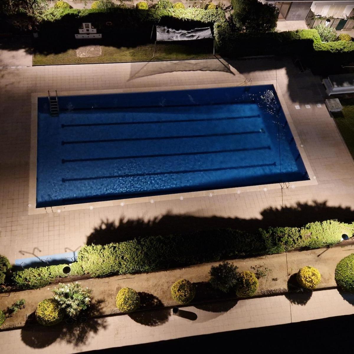 Apartamento con vistas al mar y montaña - Piscina