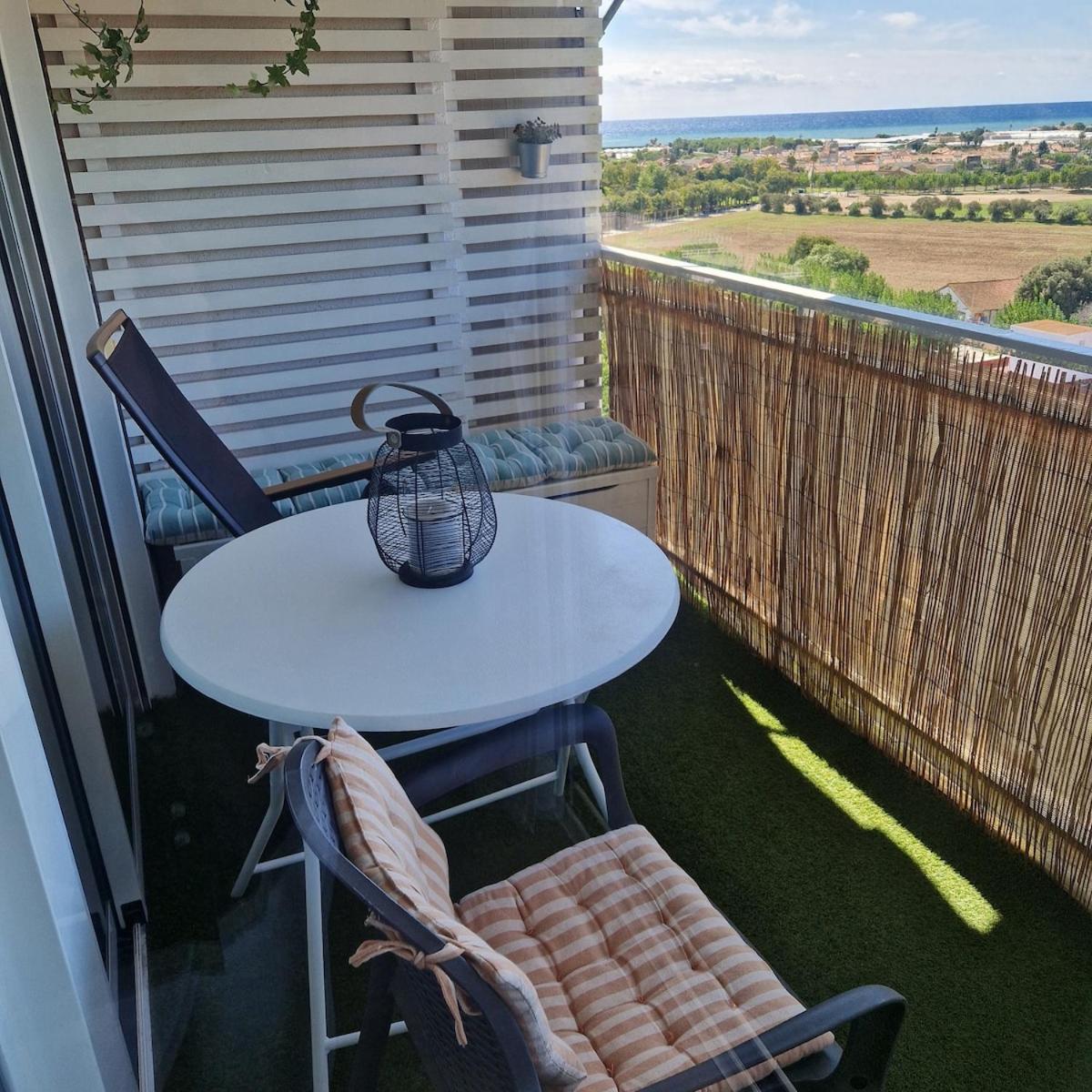 Apartamento con vistas al mar y montaña - Piscina