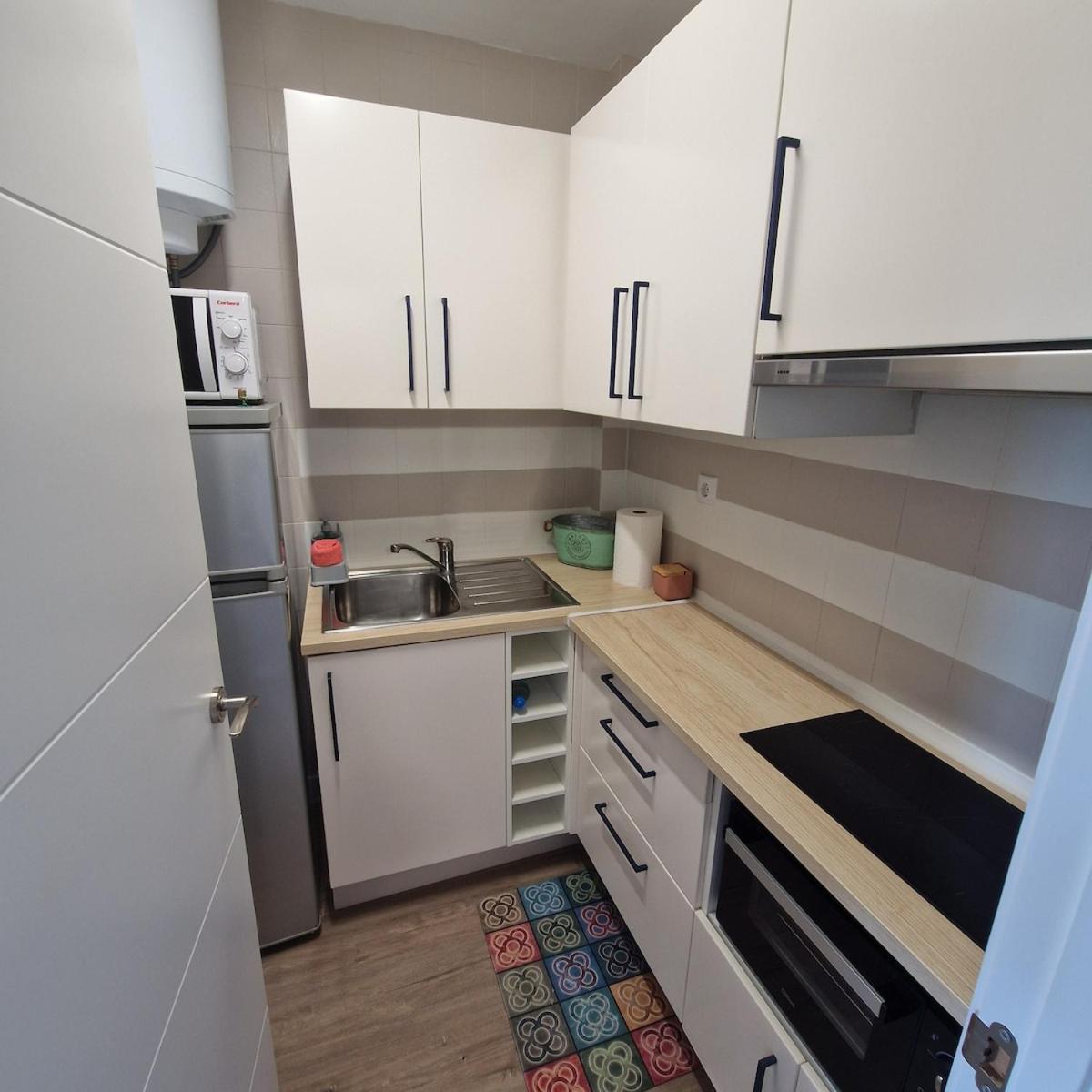 Apartamento con vistas al mar y montaña - Piscina