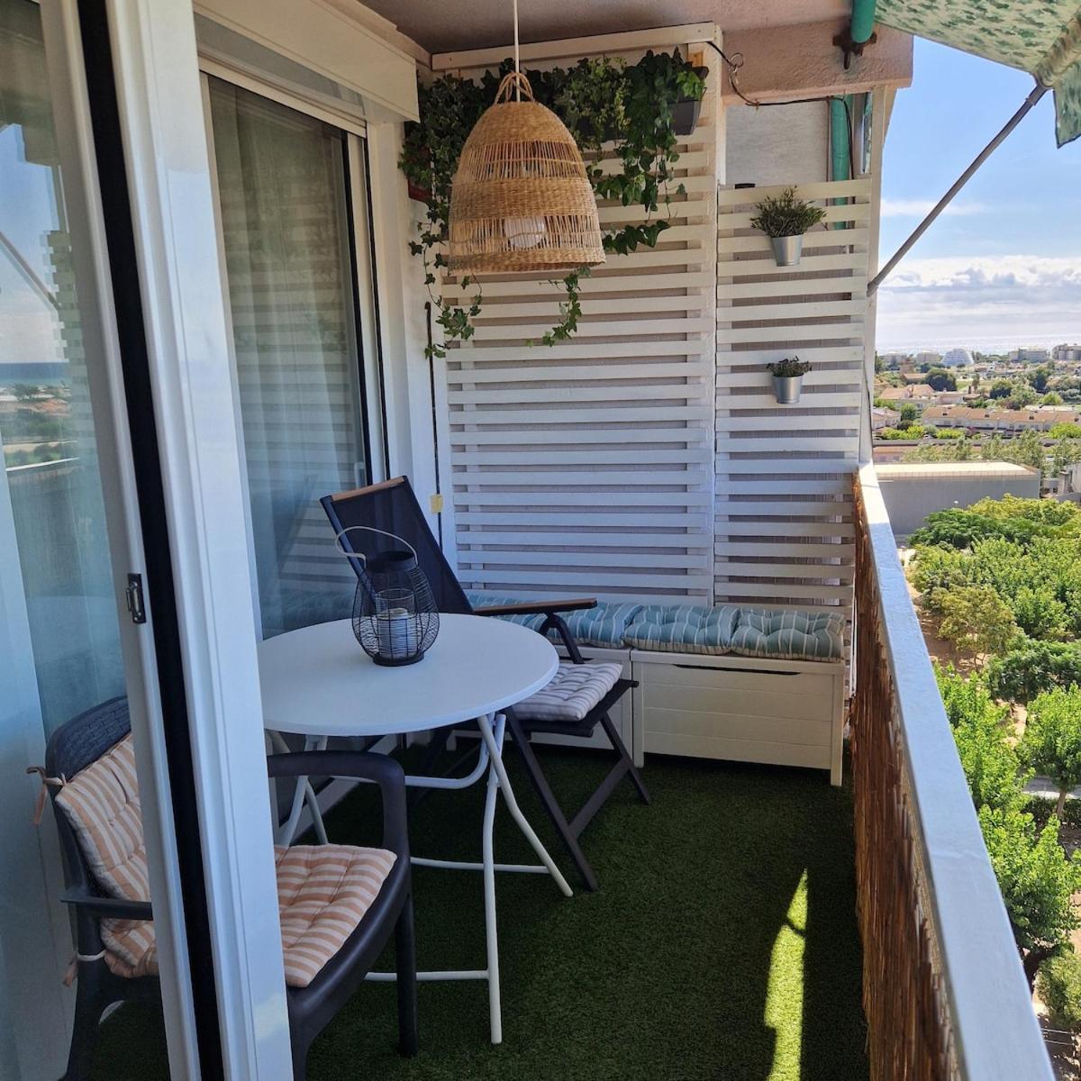 Apartamento con vistas al mar y montaña - Piscina