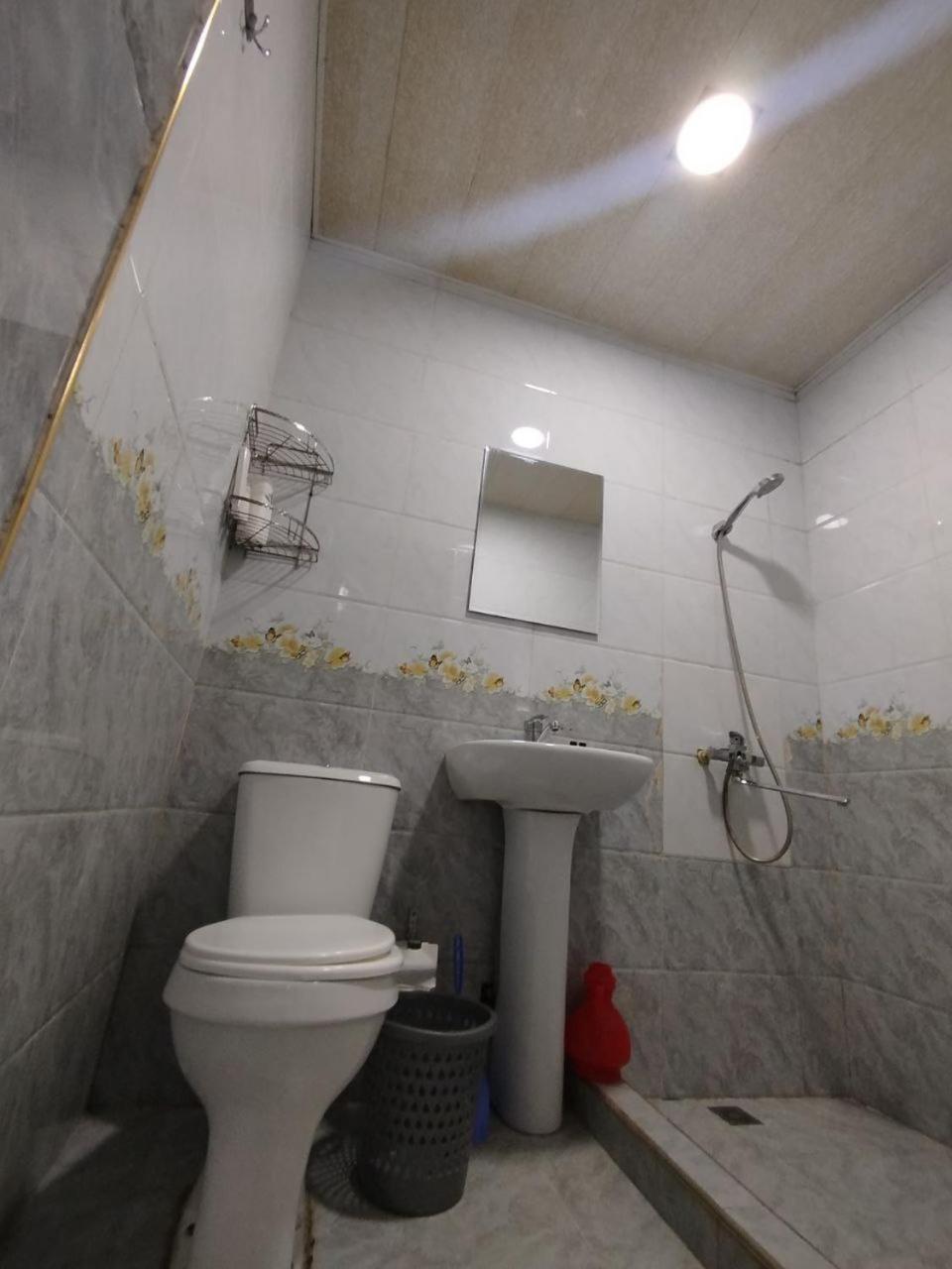 Caravan Hostel Near Airport