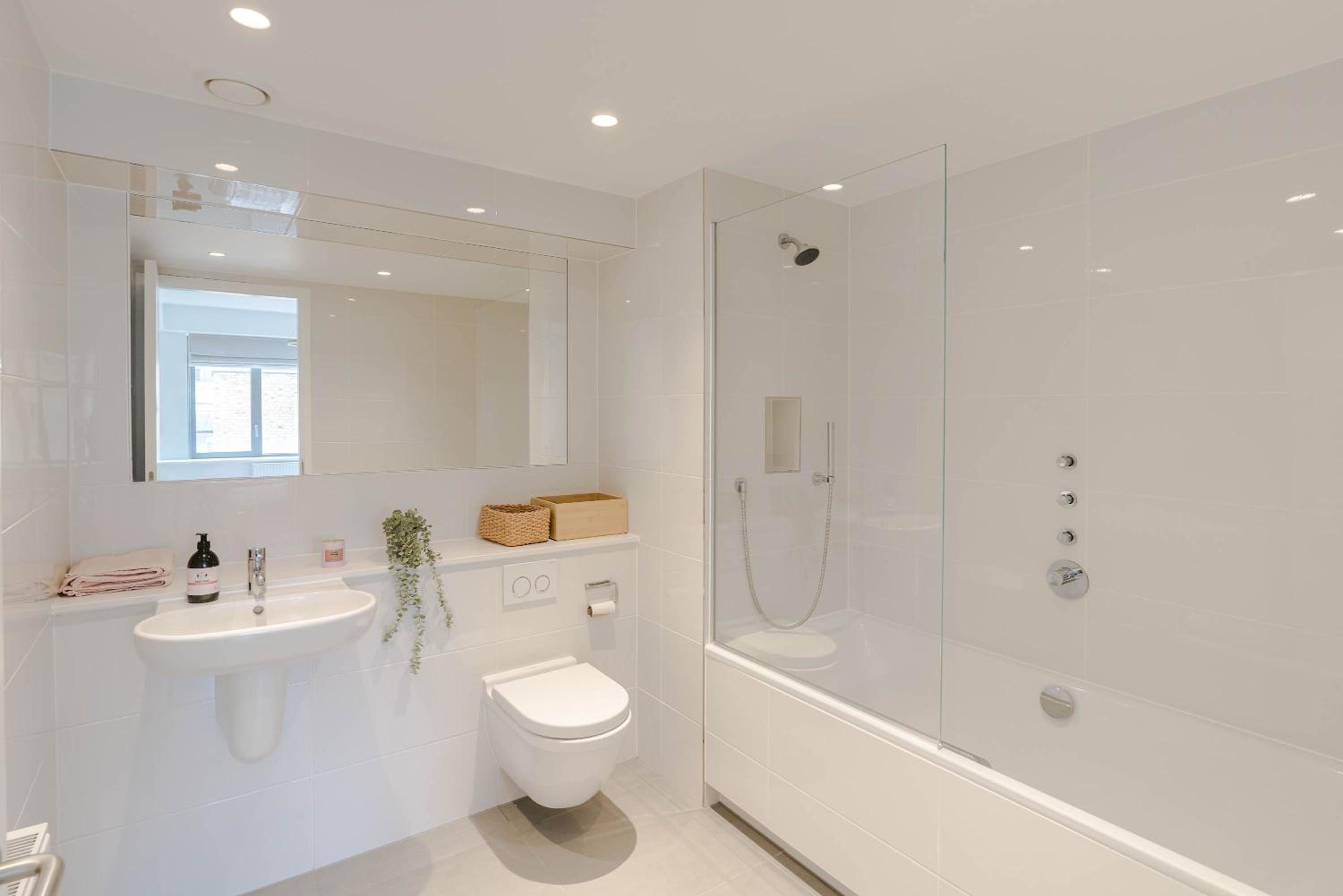Grand Marylebone 3-Bed Penthouse with Balcony