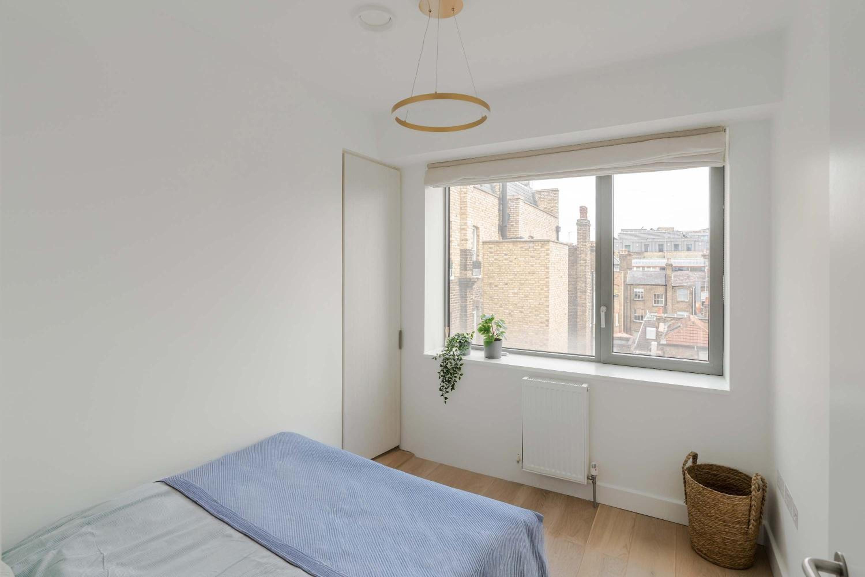 Grand Marylebone 3-Bed Penthouse with Balcony