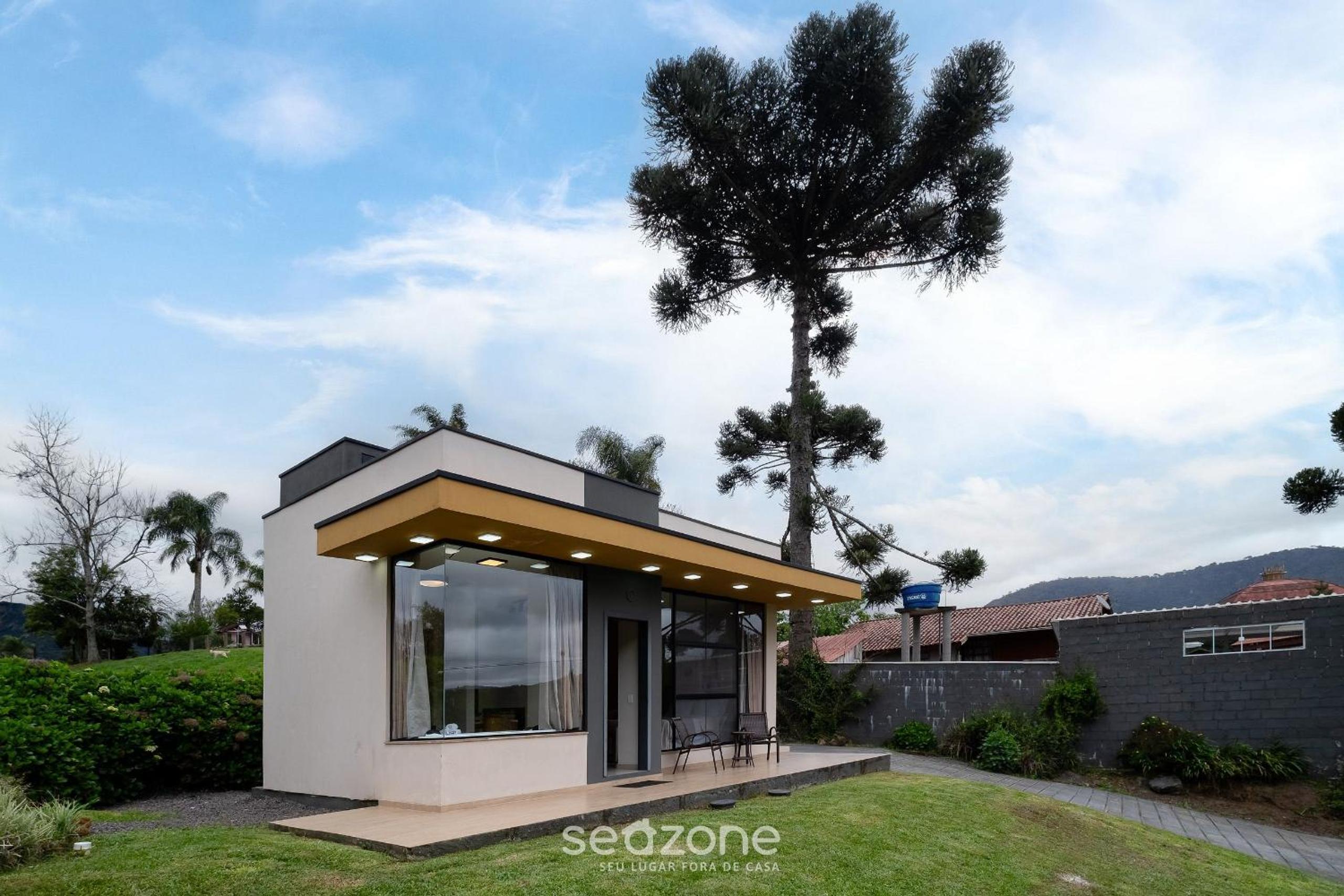 House w/ fireplace and bathtub in Urubici CLA0000