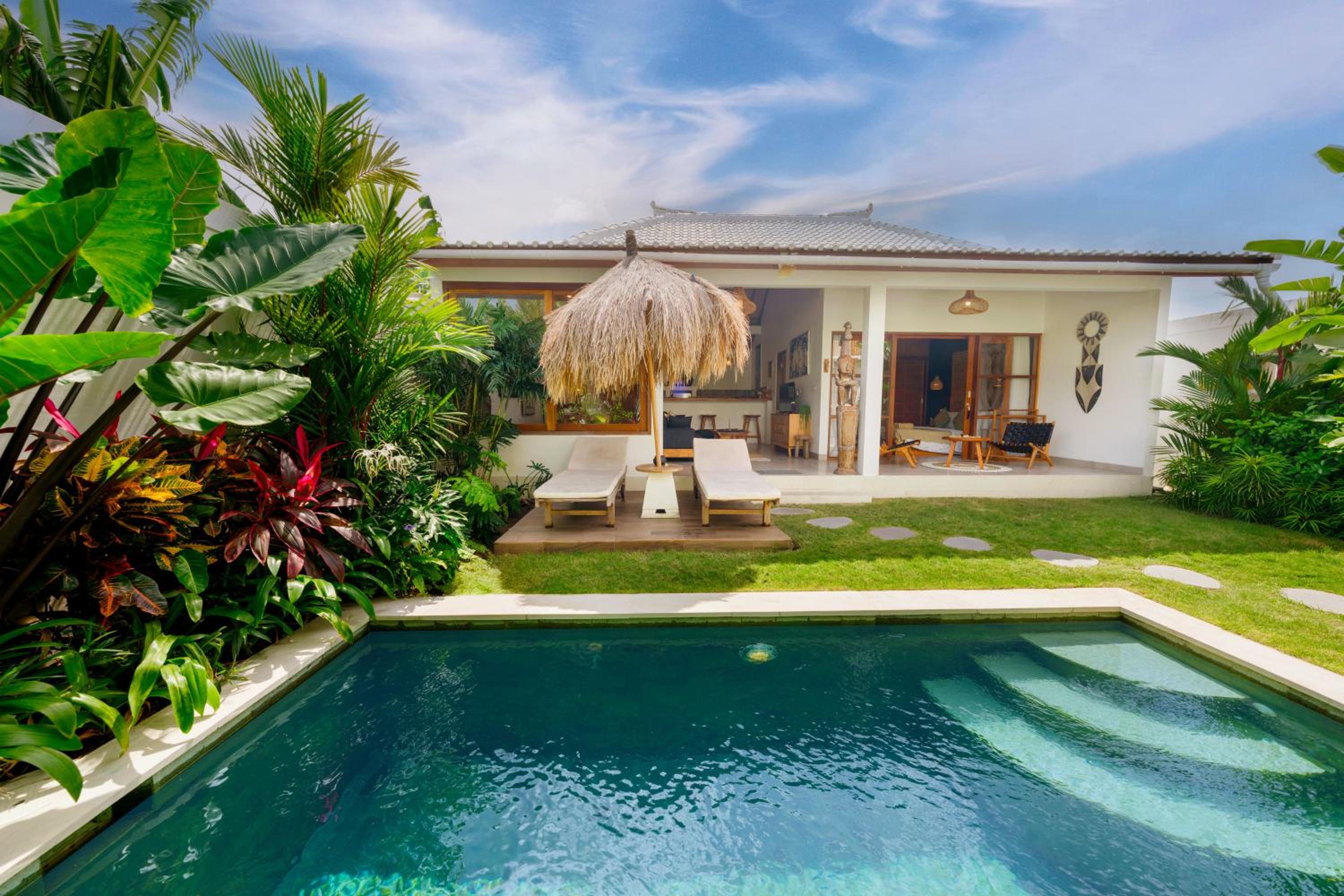Villa Kepompong Seminyak - 1BR Private Pool Villa