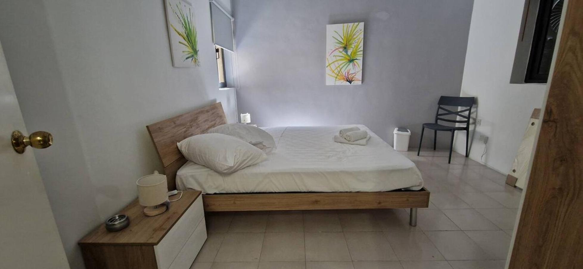 Compact, Convenient 1BR Flat