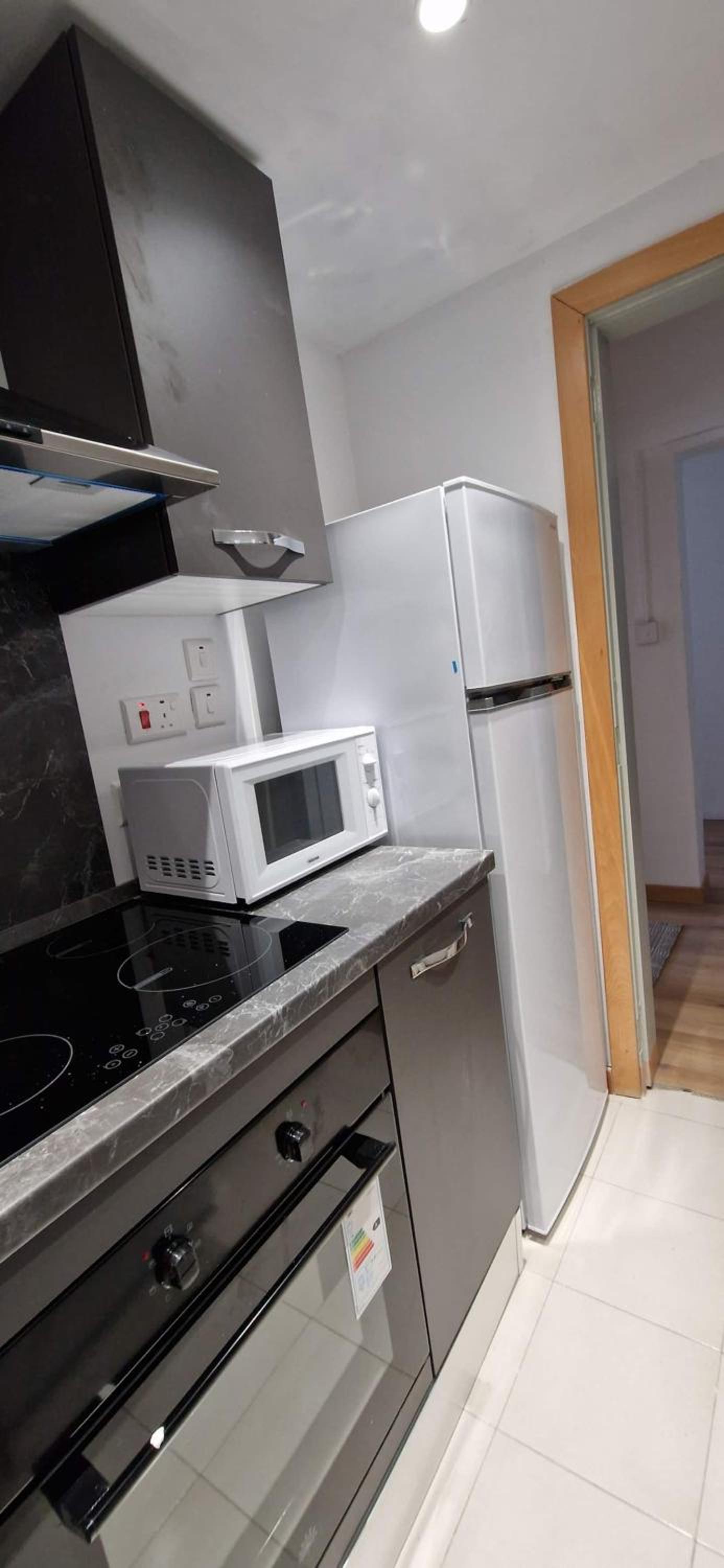 Spacious, Central Apt, sleeps 5
