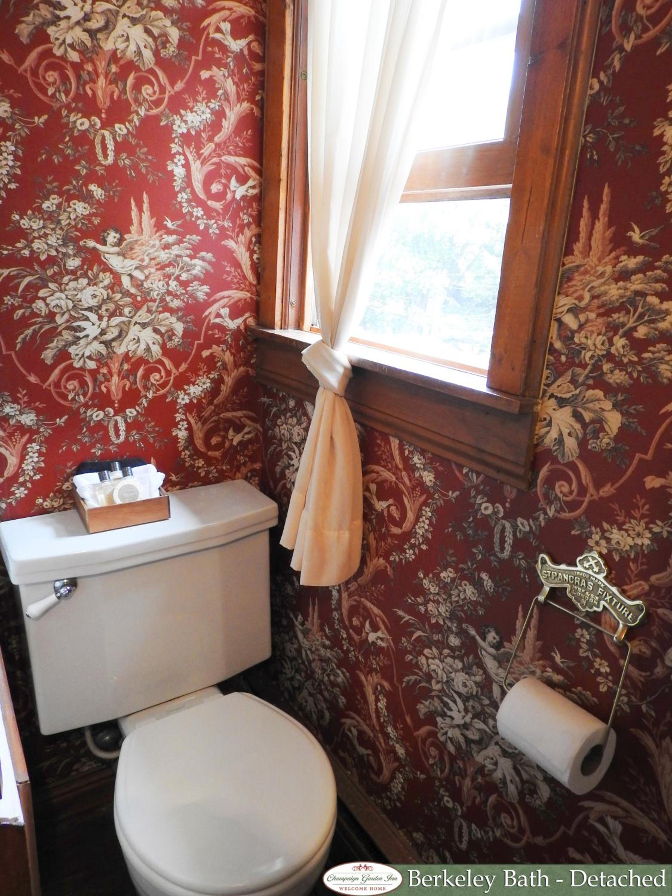 Champaign Garden Inn
