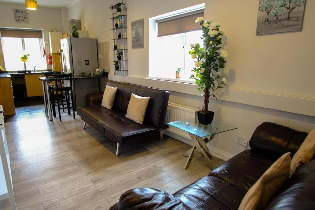 The Dock, South Shields 2 bedrooms sleeps 5 long stay and contractor rates welcome