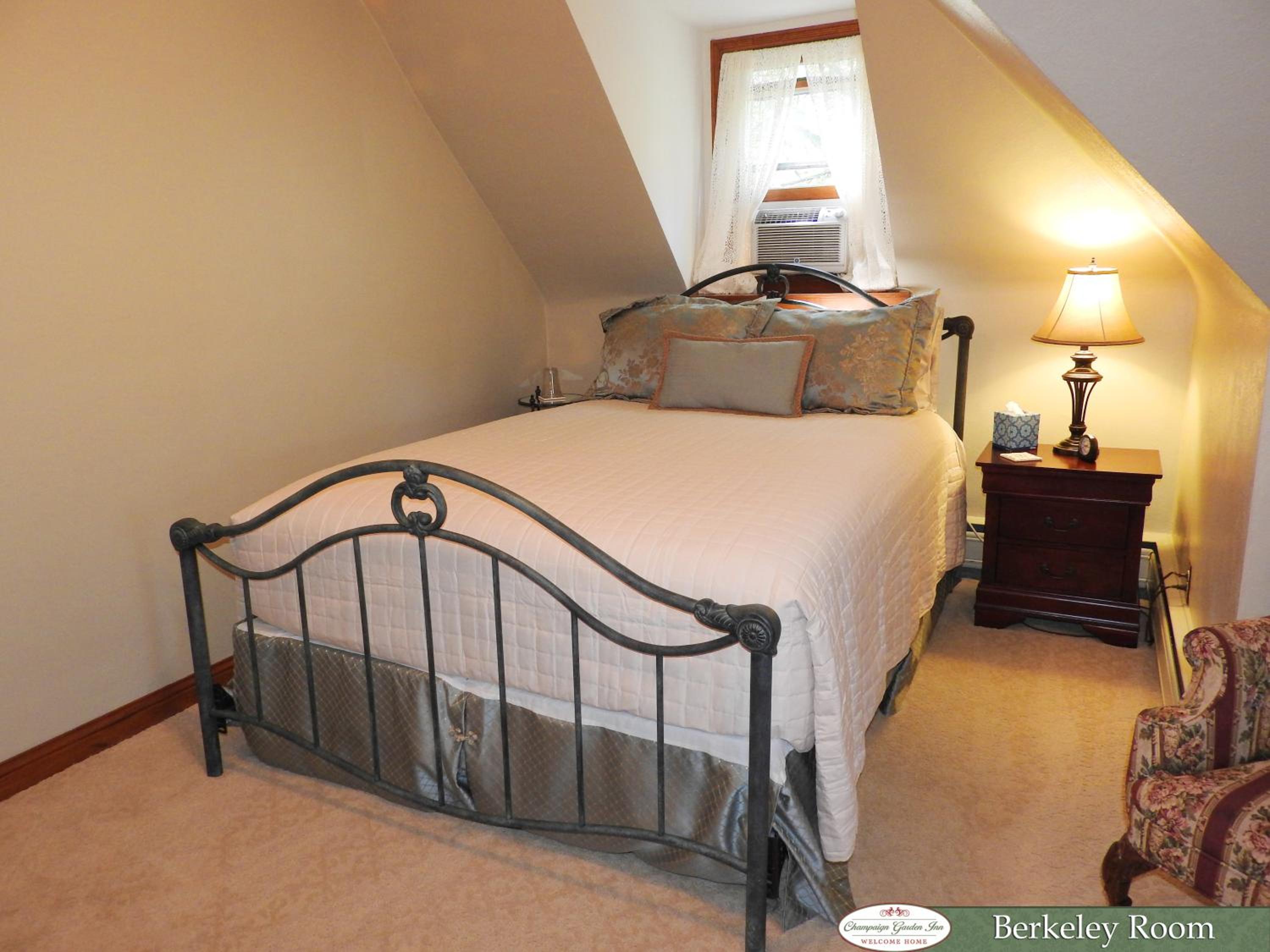 Champaign Garden Inn