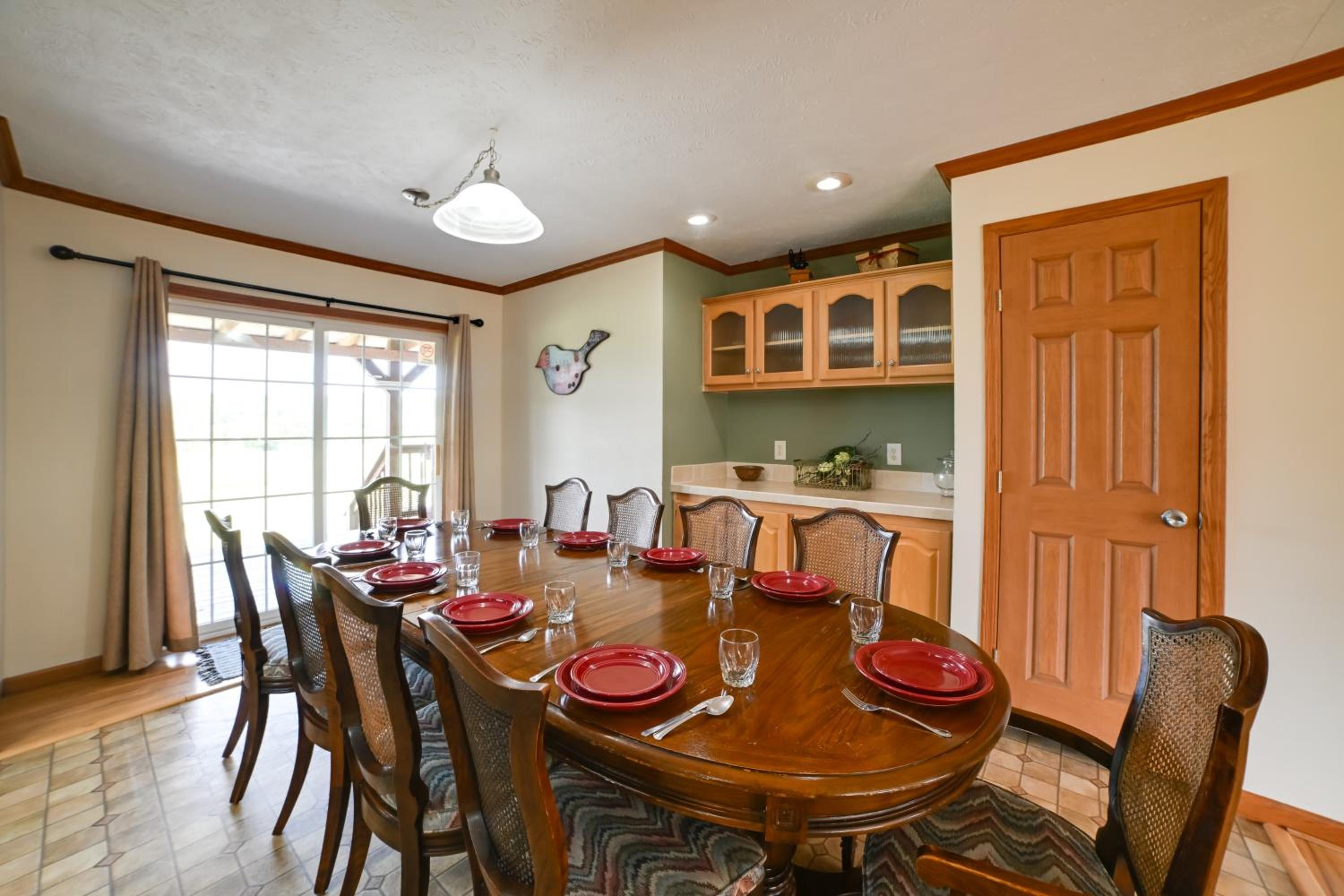 5 Mins to Garden of the Gods Pet friendly house!