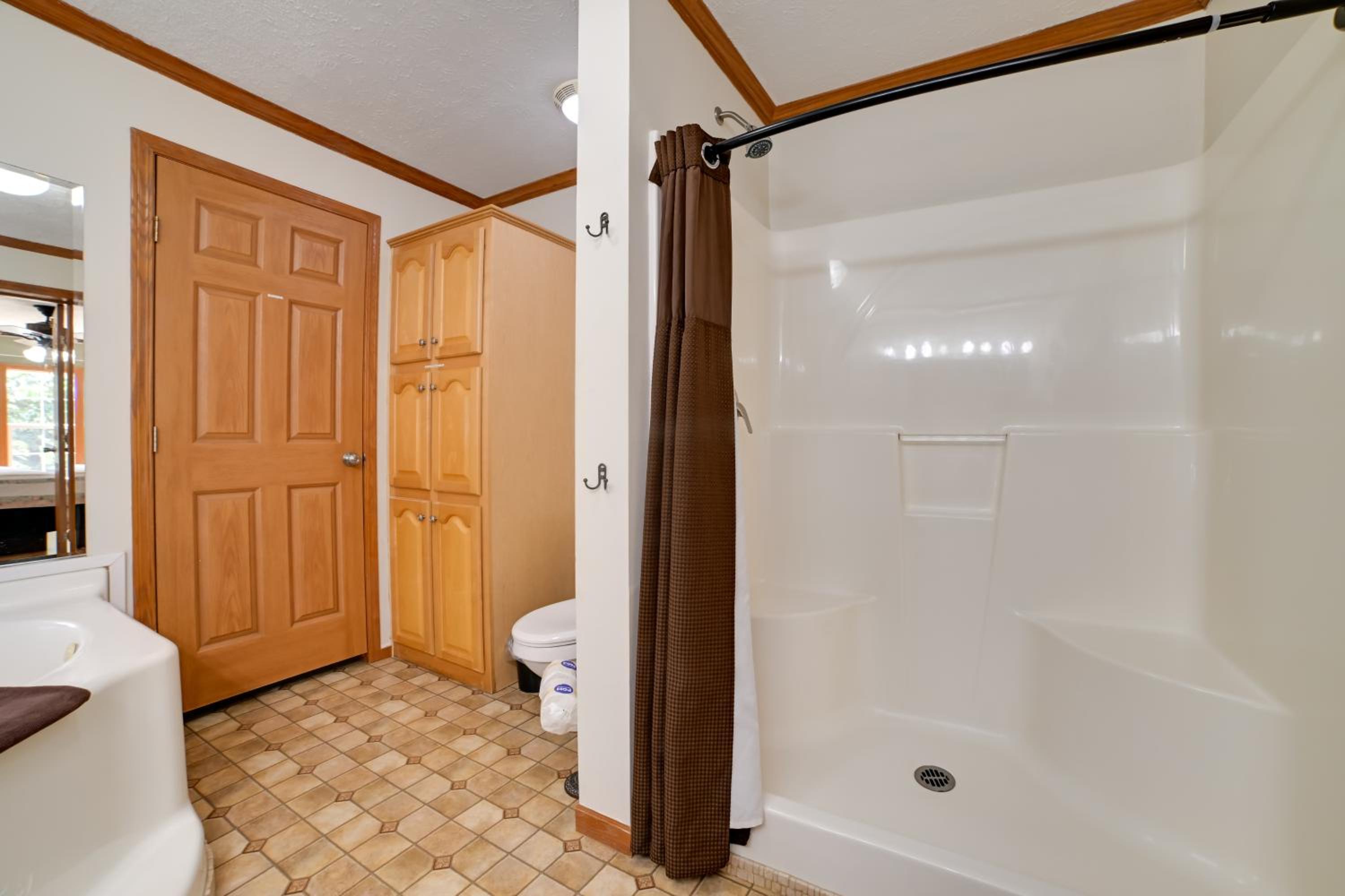 5 Mins to Garden of the Gods Pet friendly house!