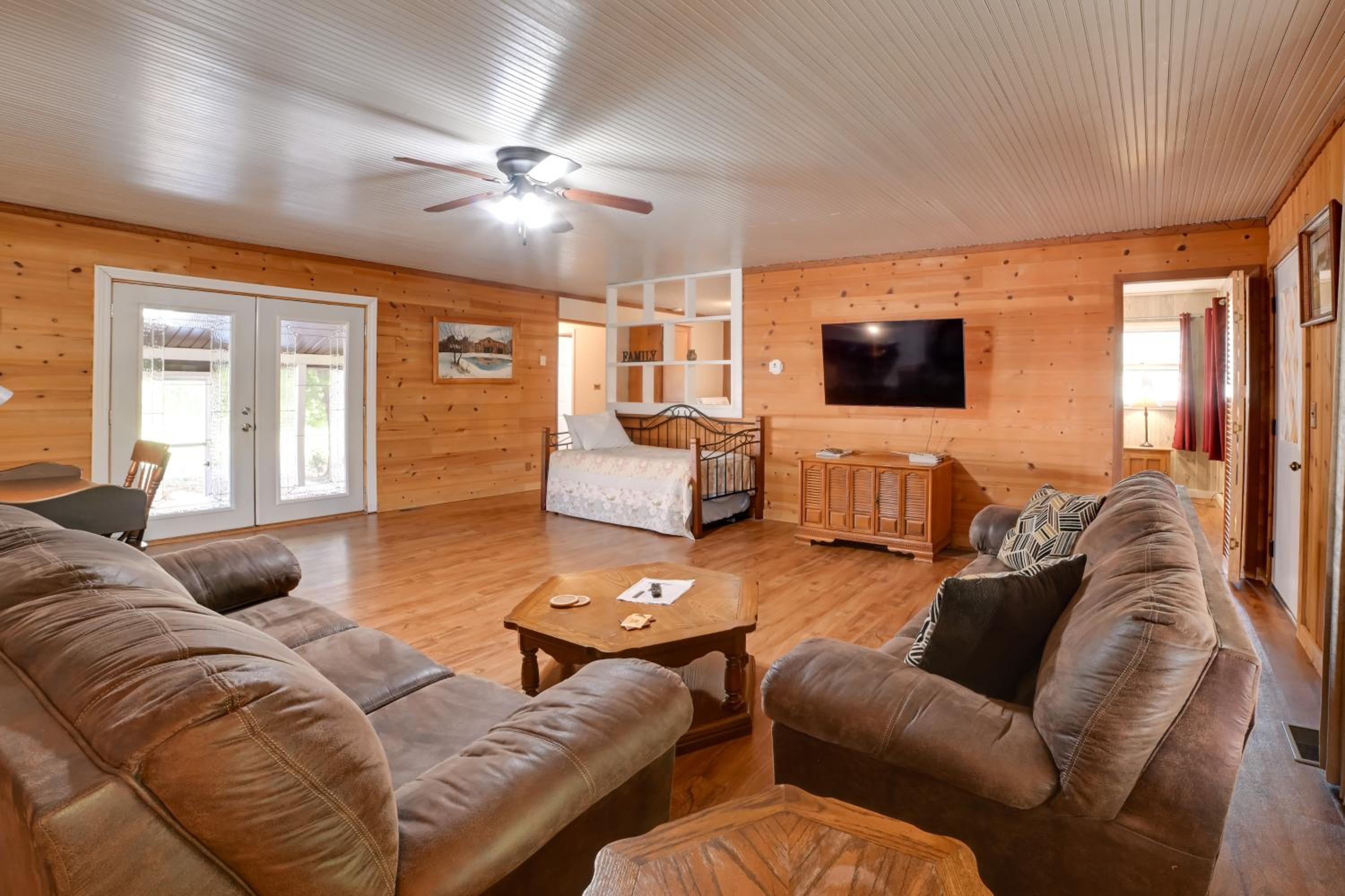 Pet Friendly House 5 Mins to Garden of the Gods