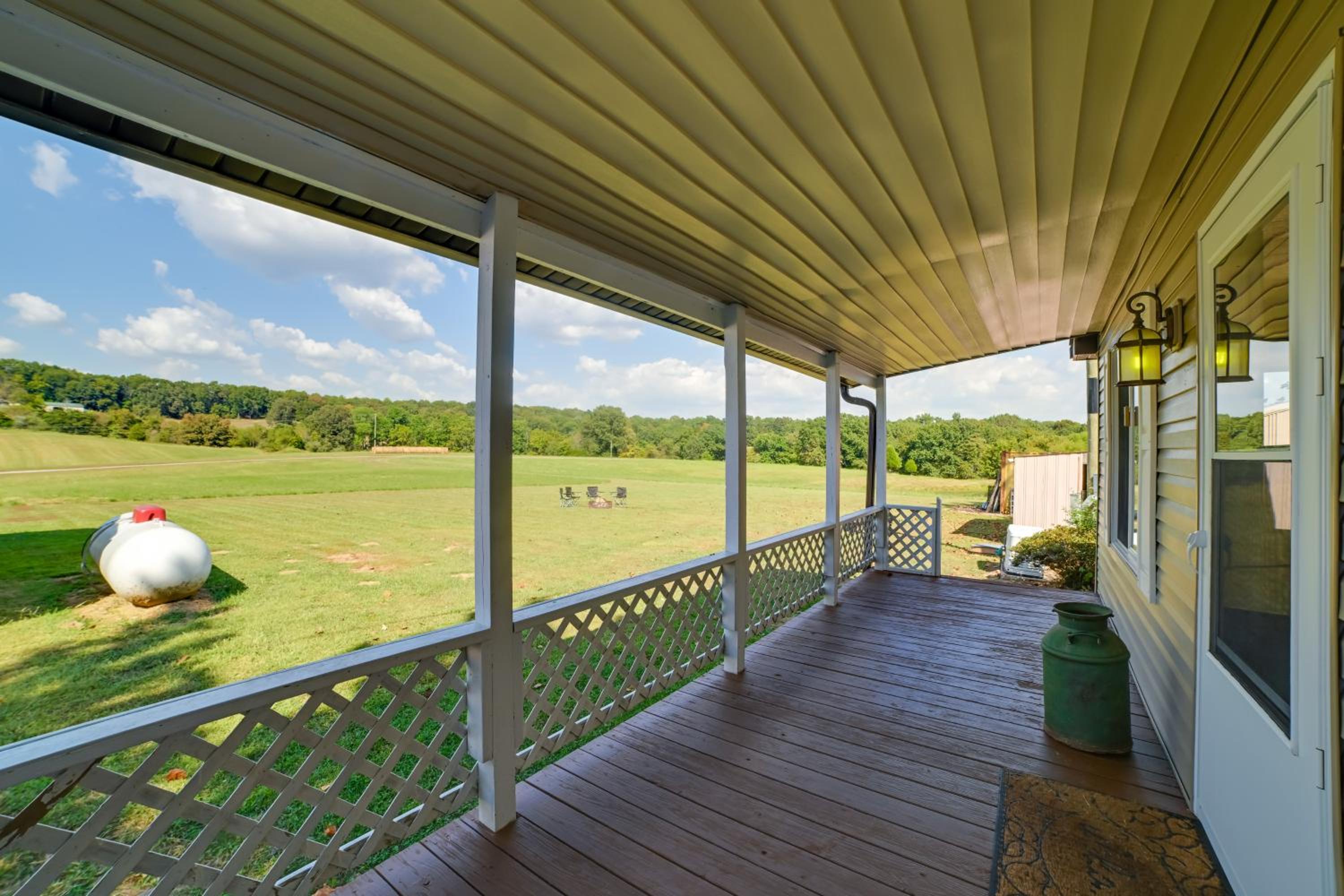 Pet Friendly House 5 Mins to Garden of the Gods