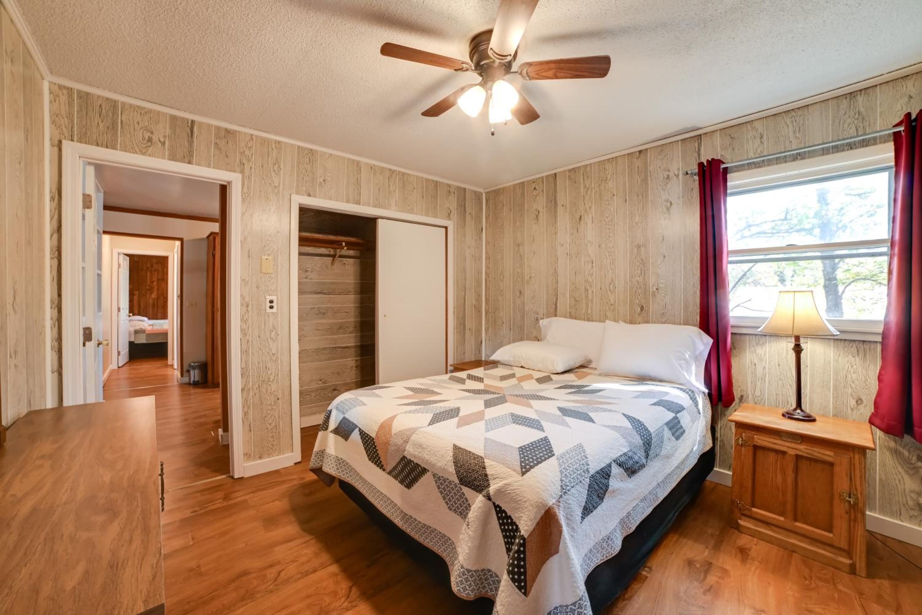 Pet Friendly House 5 Mins to Garden of the Gods