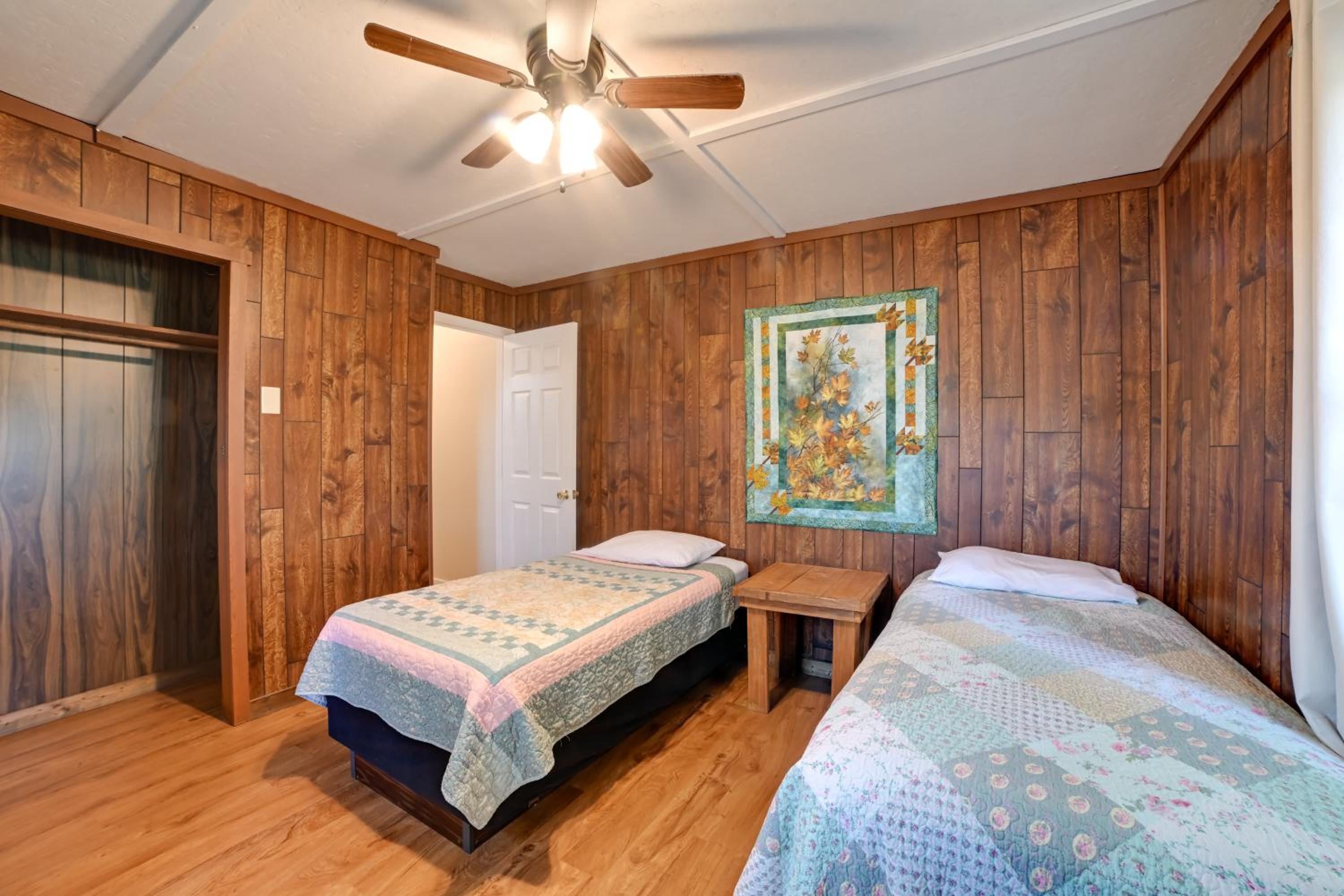 Pet Friendly House 5 Mins to Garden of the Gods