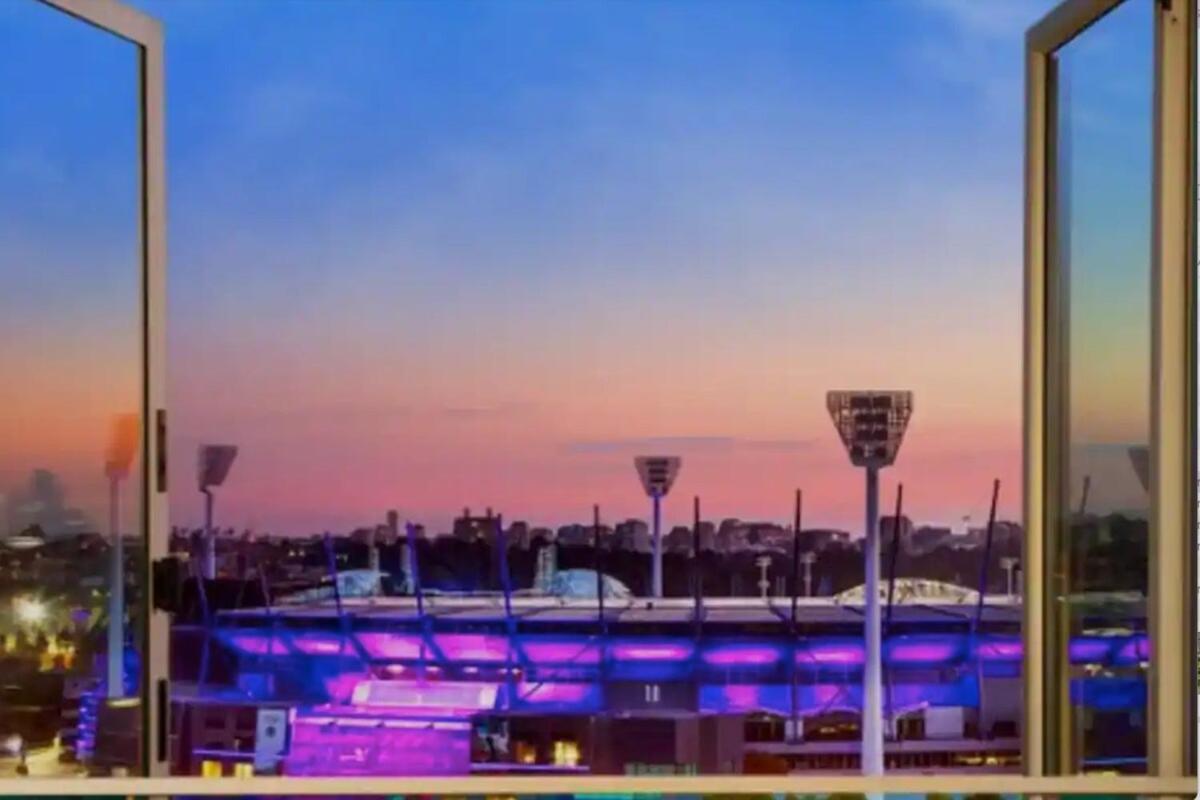 Paris in East Melbourne