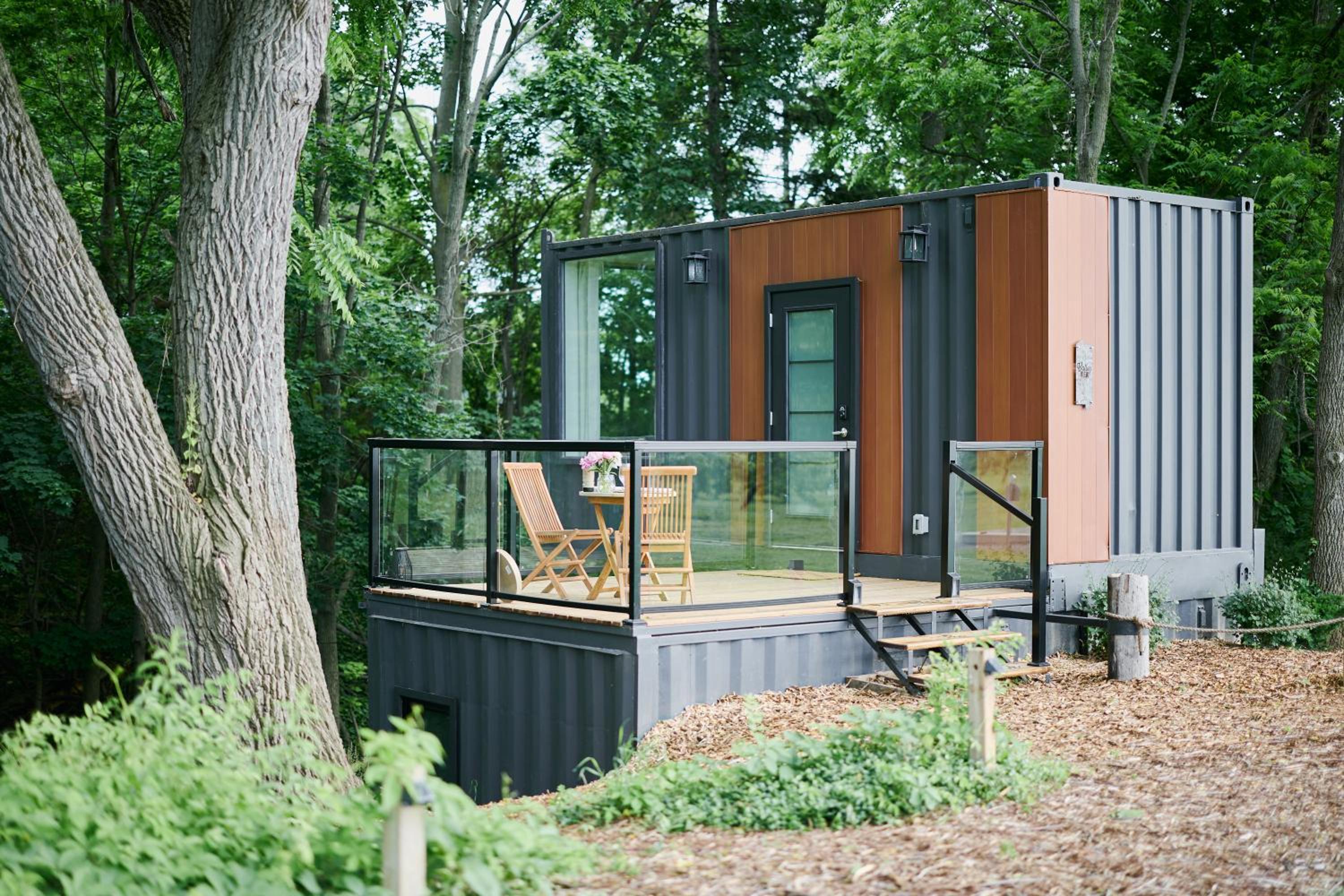 Inn The Orchard, Valley View, Modern Container