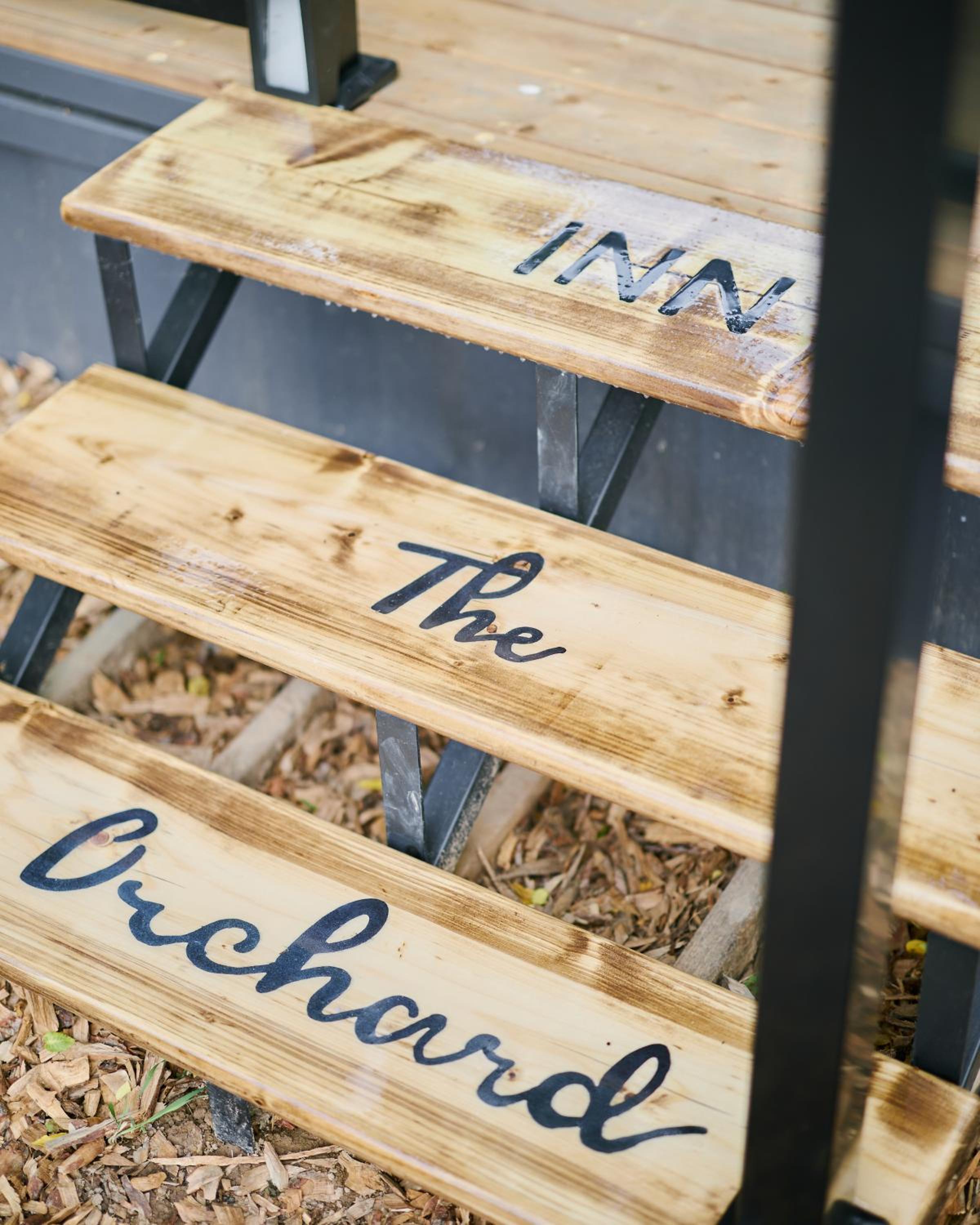 Inn The Orchard, Valley View, Modern Container
