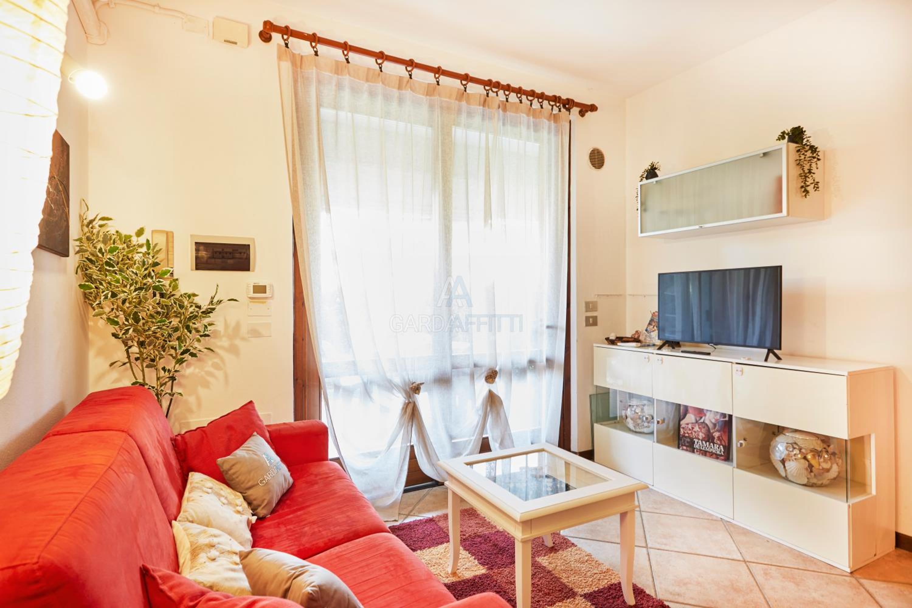 Luna Apt - Giardino privato e Piscina a Sirmione