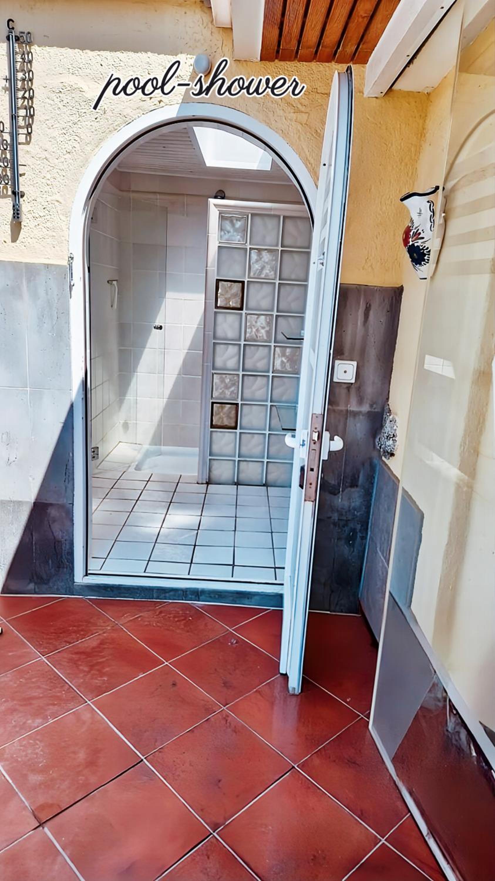 Villa MADORA - private pool, amazing garden, sea view, quiet location