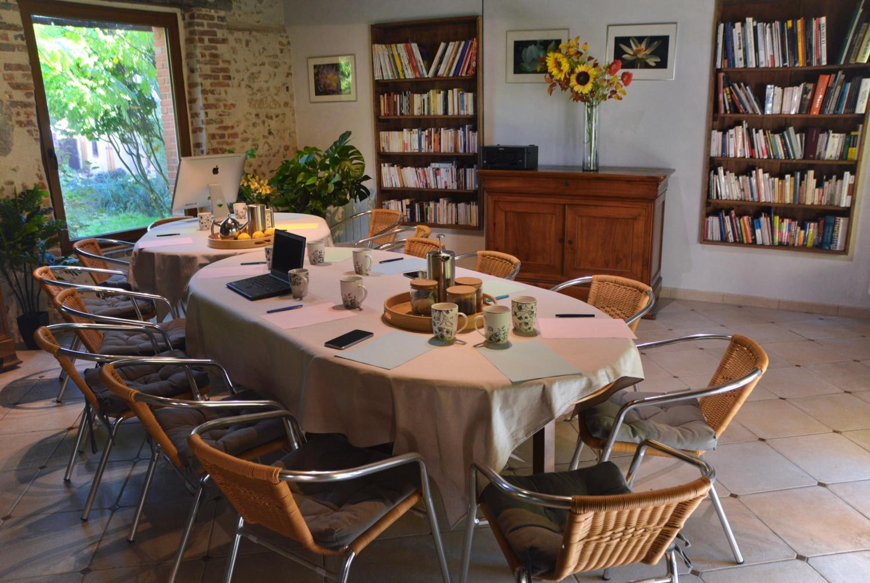 Cottage Mackinley, séjour spacieux et chaleureux, salon de jeux, grande salle à manger, 15 pers, Centre Historique, gare TER