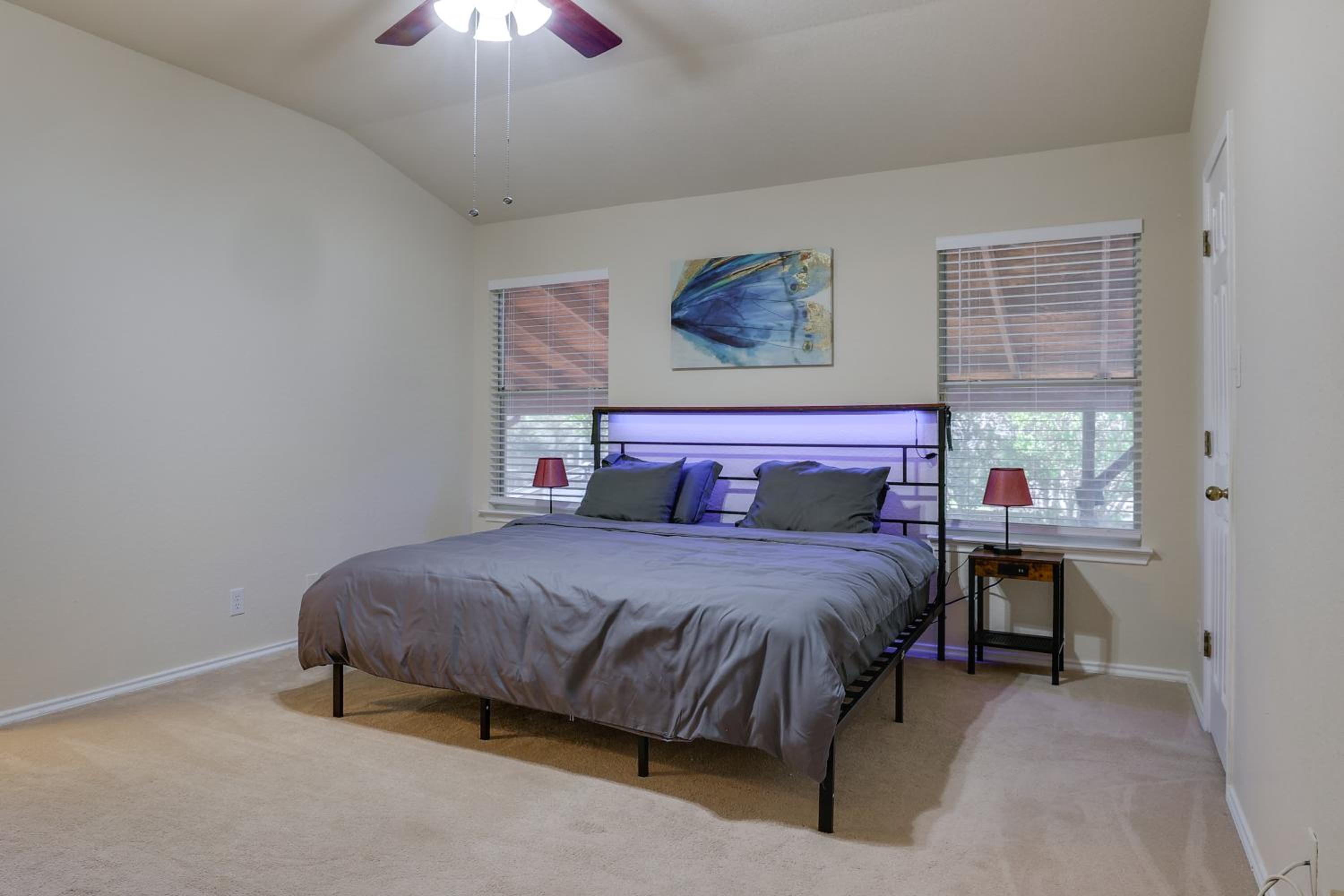 San Antonio Area Home with Deck, 14 Mi to Dtwn!