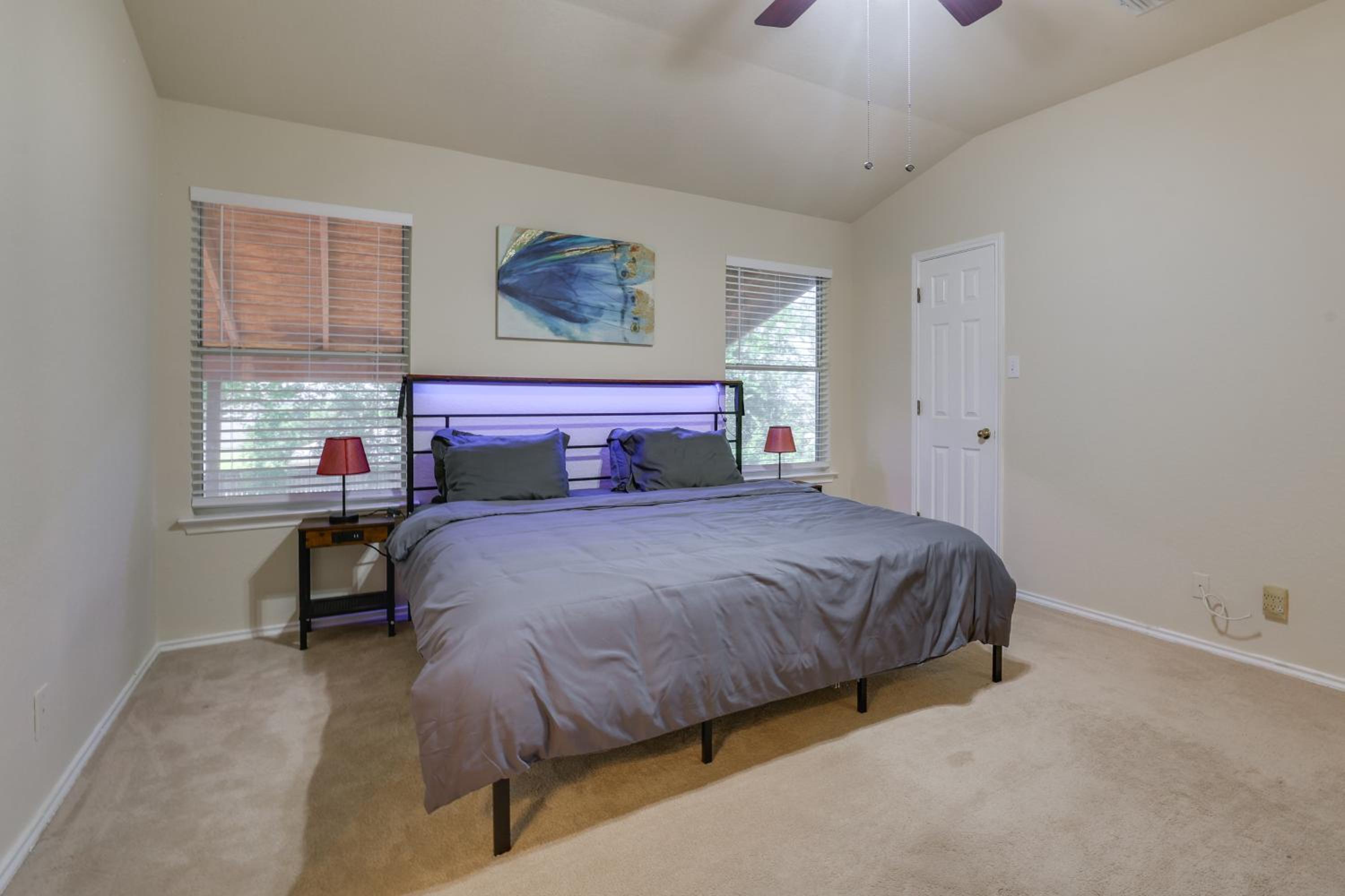 San Antonio Area Home with Deck, 14 Mi to Dtwn!