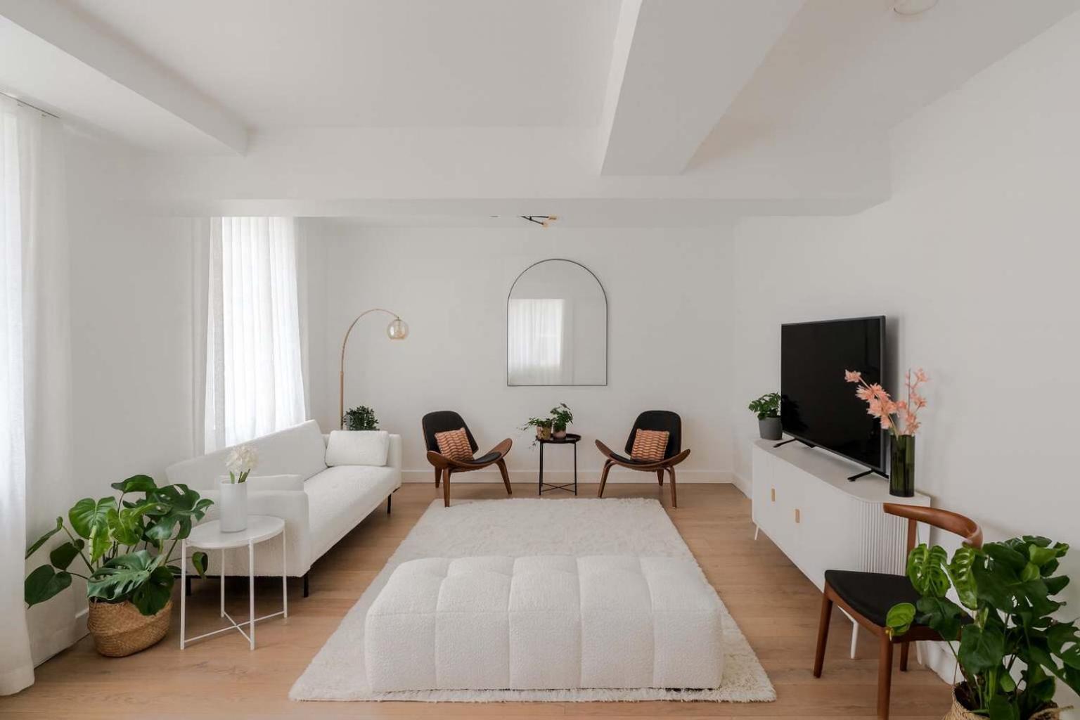 Grand Marylebone 3-Bed Penthouse with Balcony
