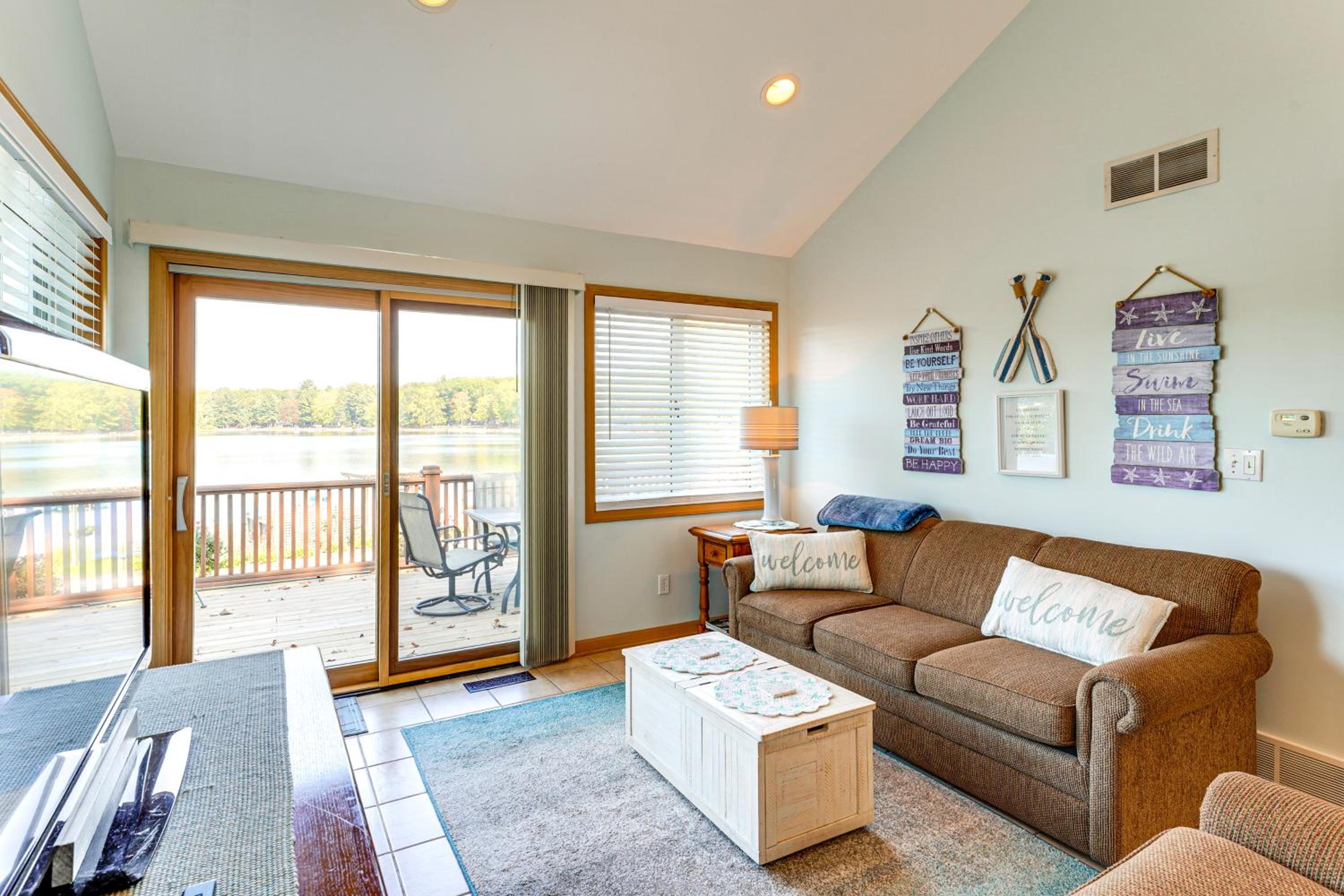 13 Mi to South Haven Lakefront Retreat with Dock!