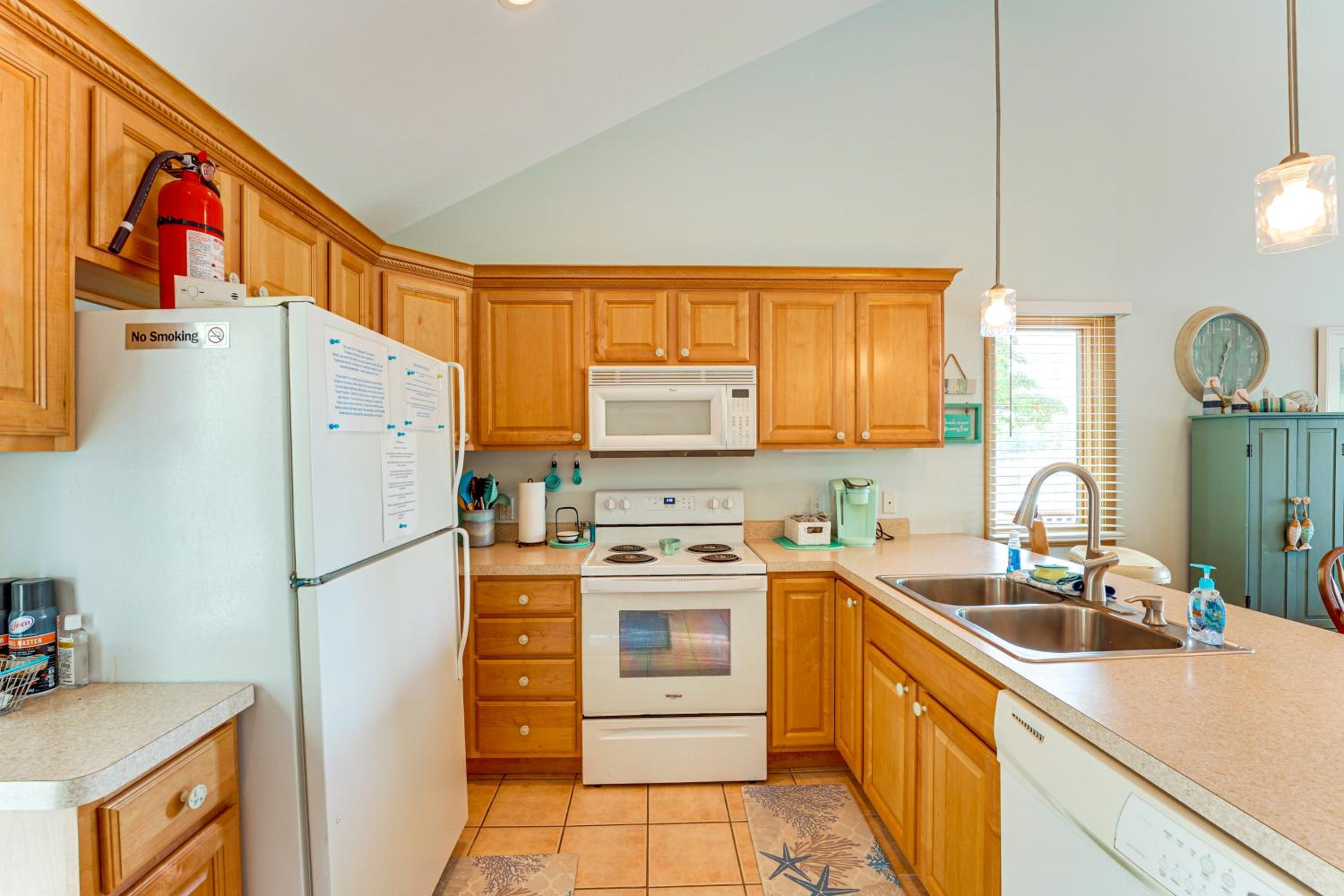 13 Mi to South Haven Lakefront Retreat with Dock!