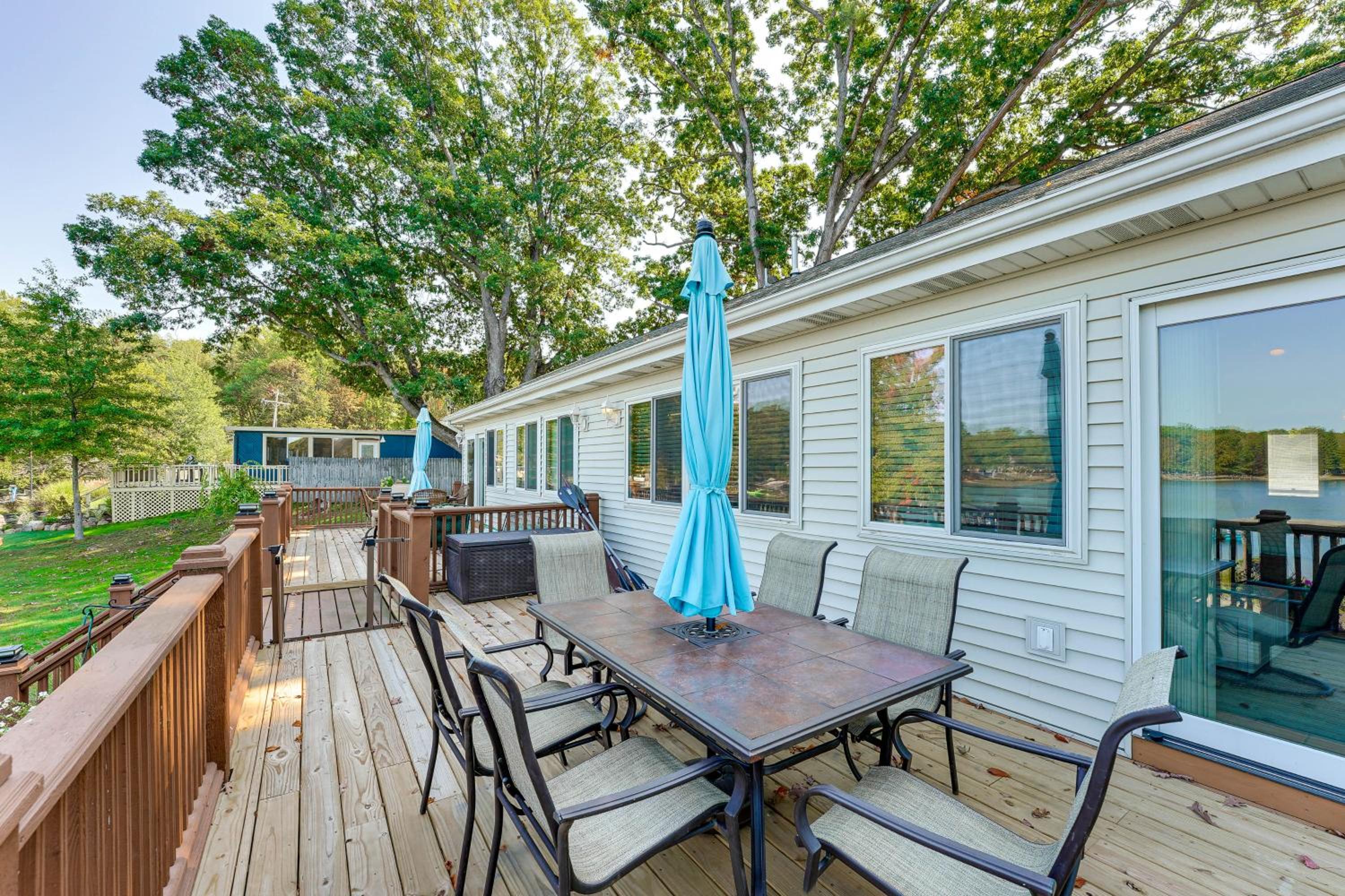 13 Mi to South Haven Lakefront Retreat with Dock!