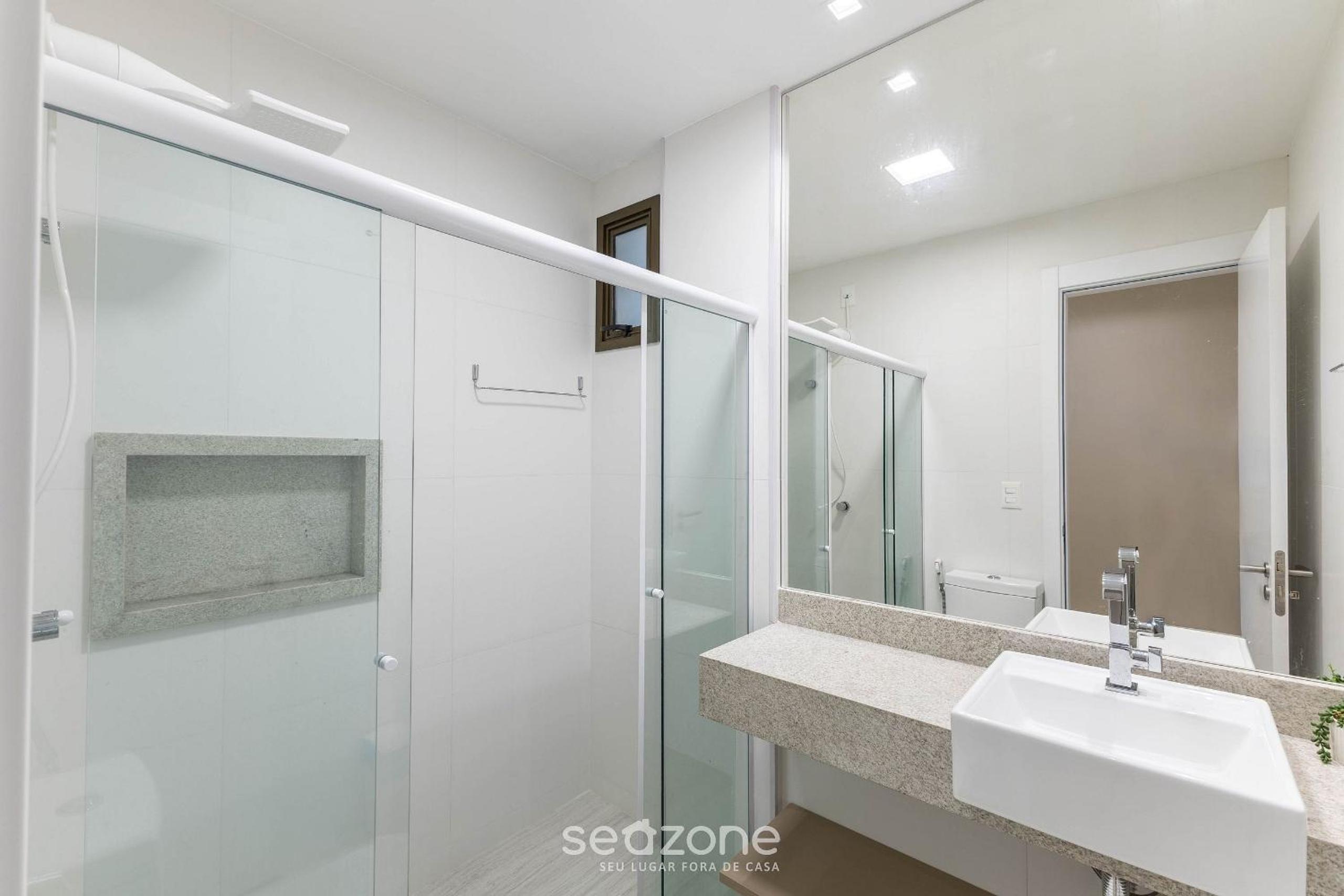 Apartments in a condo with pool on the beachfront in Ilhéus – PET