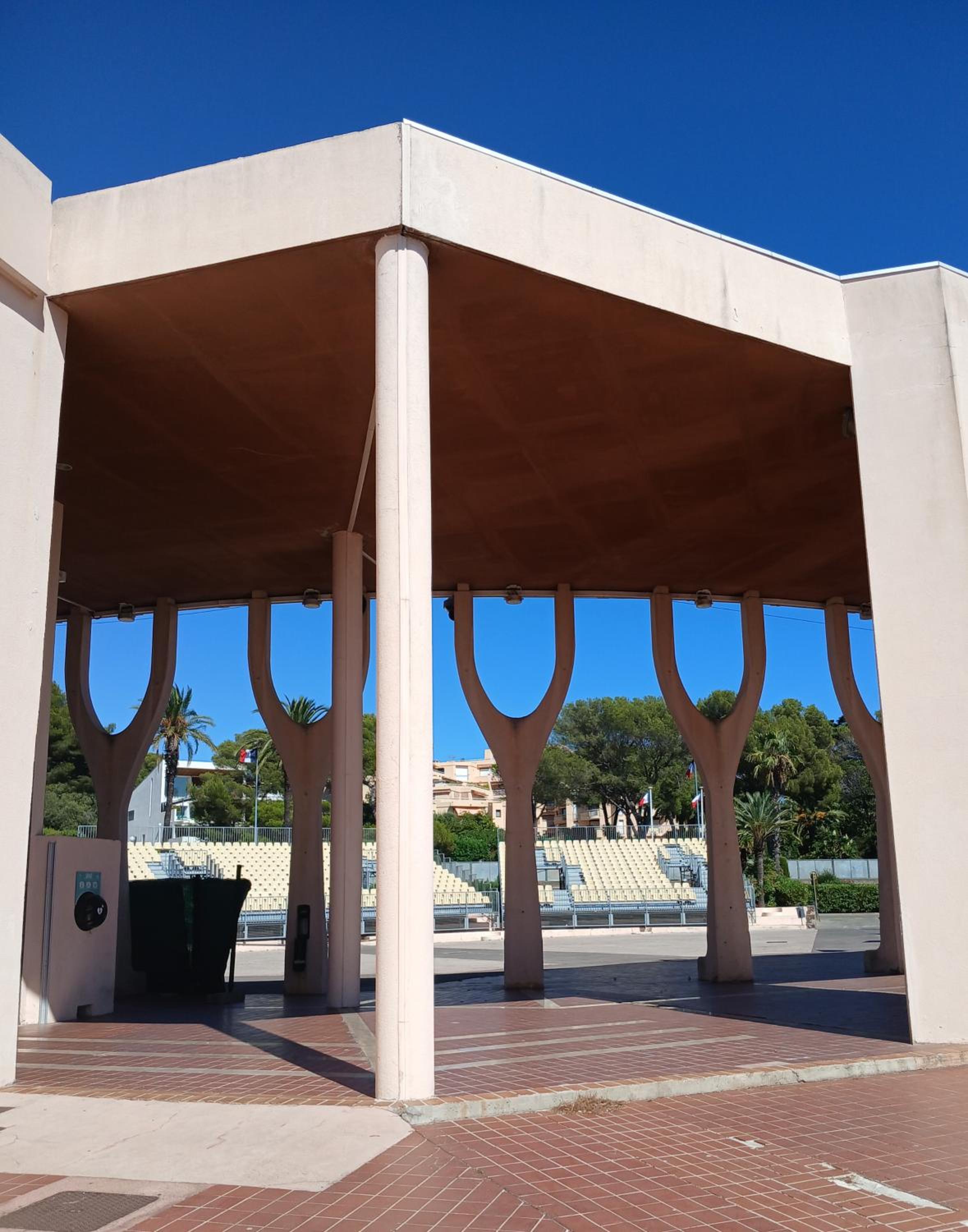 T2 35m2 clim, piscine, balcon et parking privé à 2 pas du port Santa Lucia