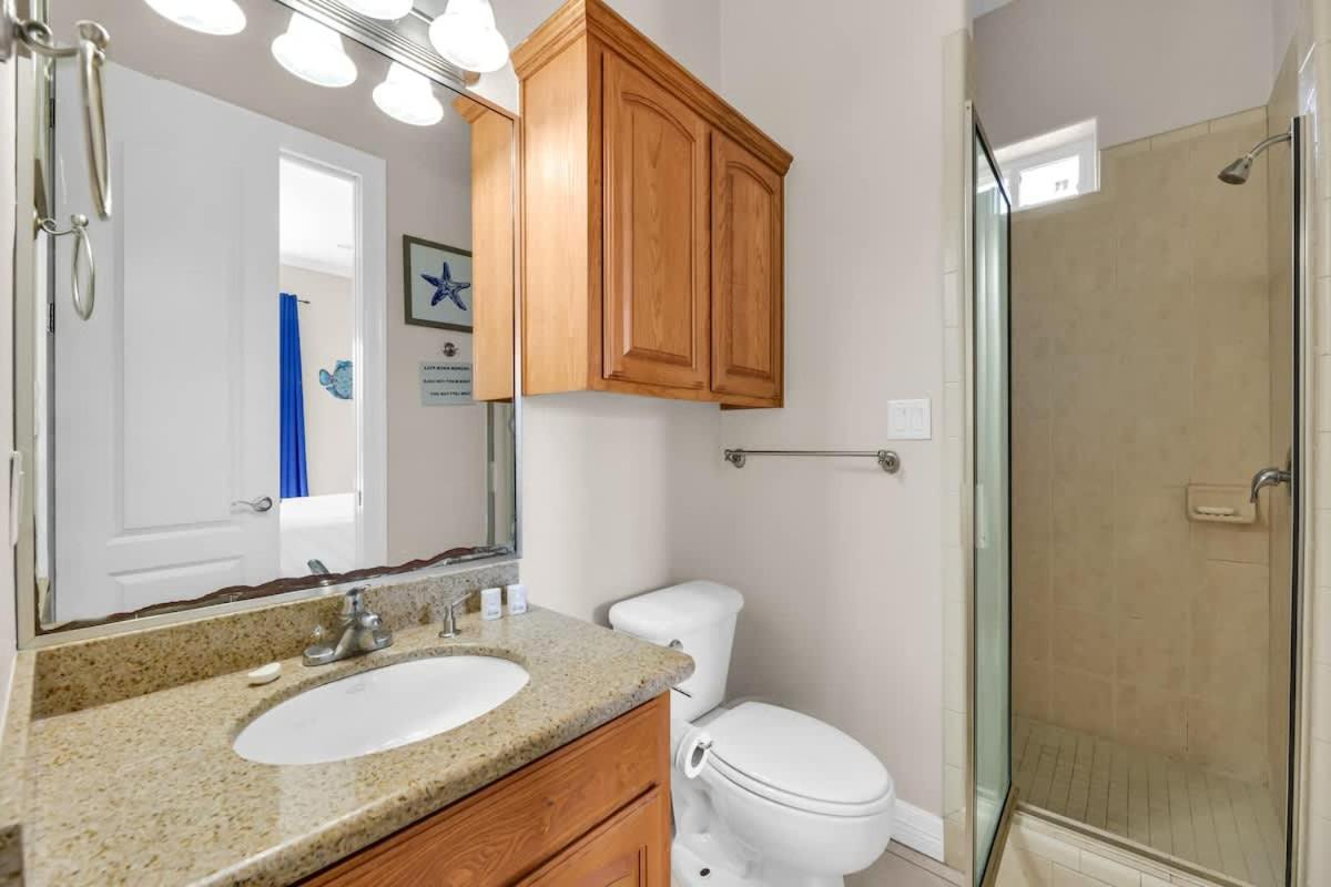 Beachfront Condo with Private Balcony & Pool