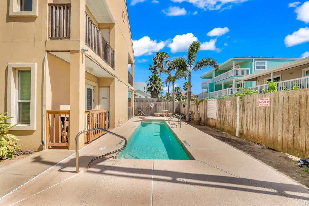 Beachfront Condo with Private Balcony & Pool