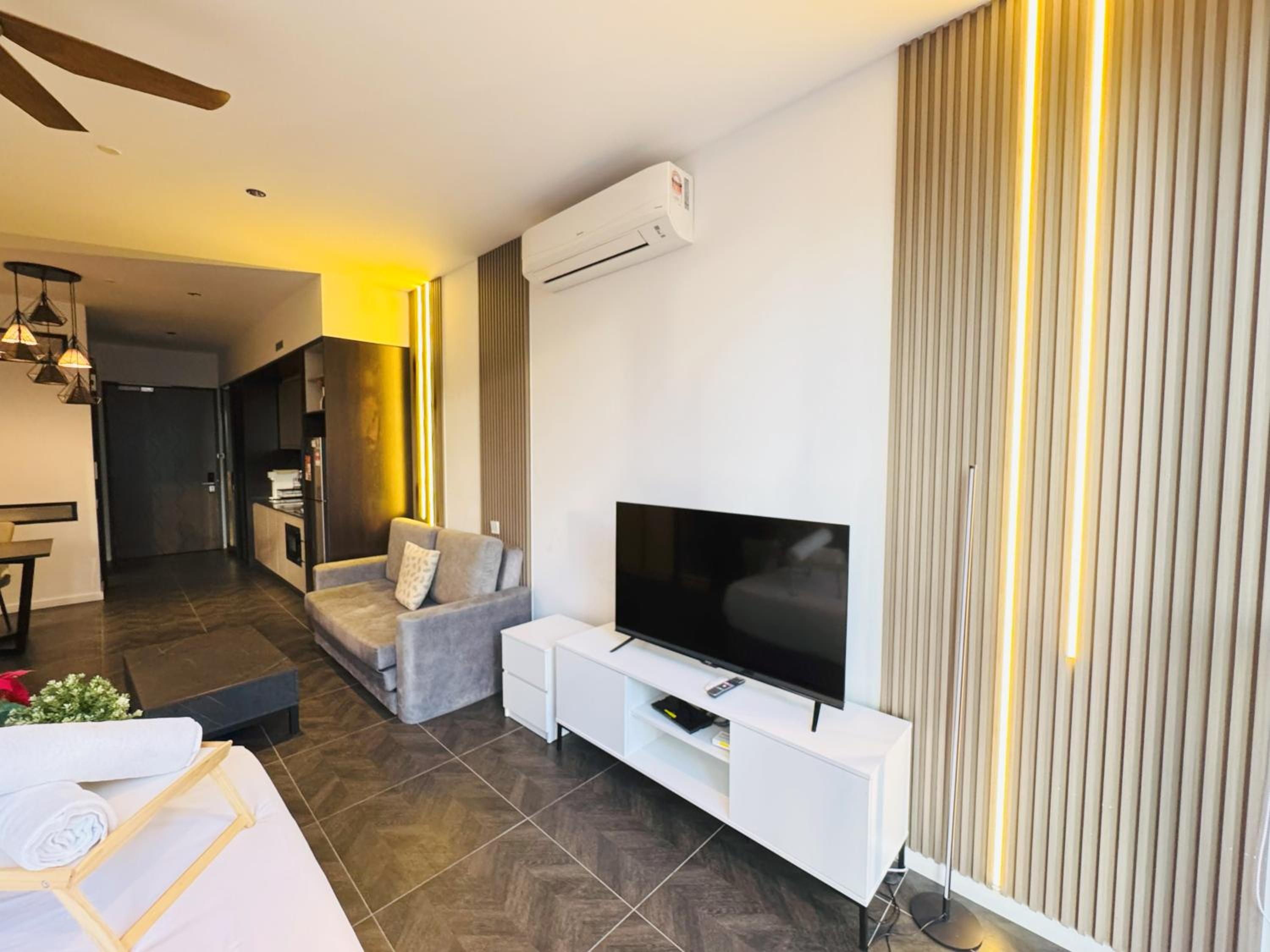 Scarletz Suites KLCC On City