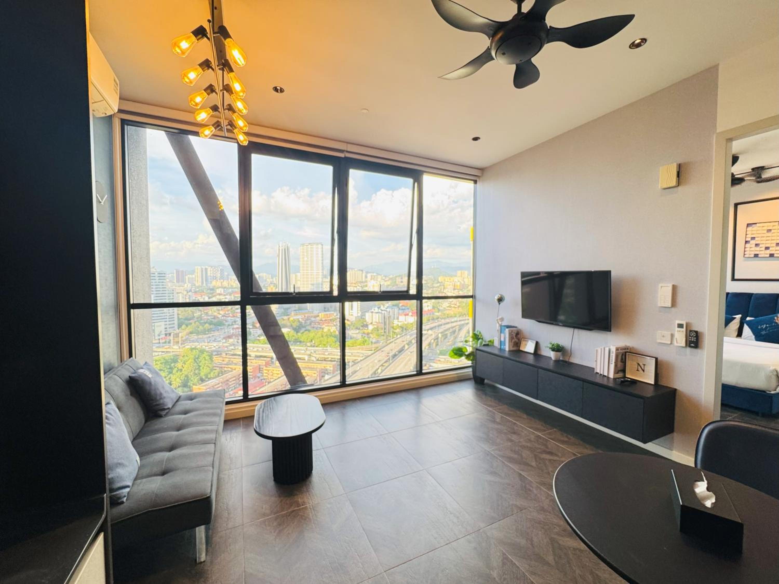 Scarletz Suites KLCC On City
