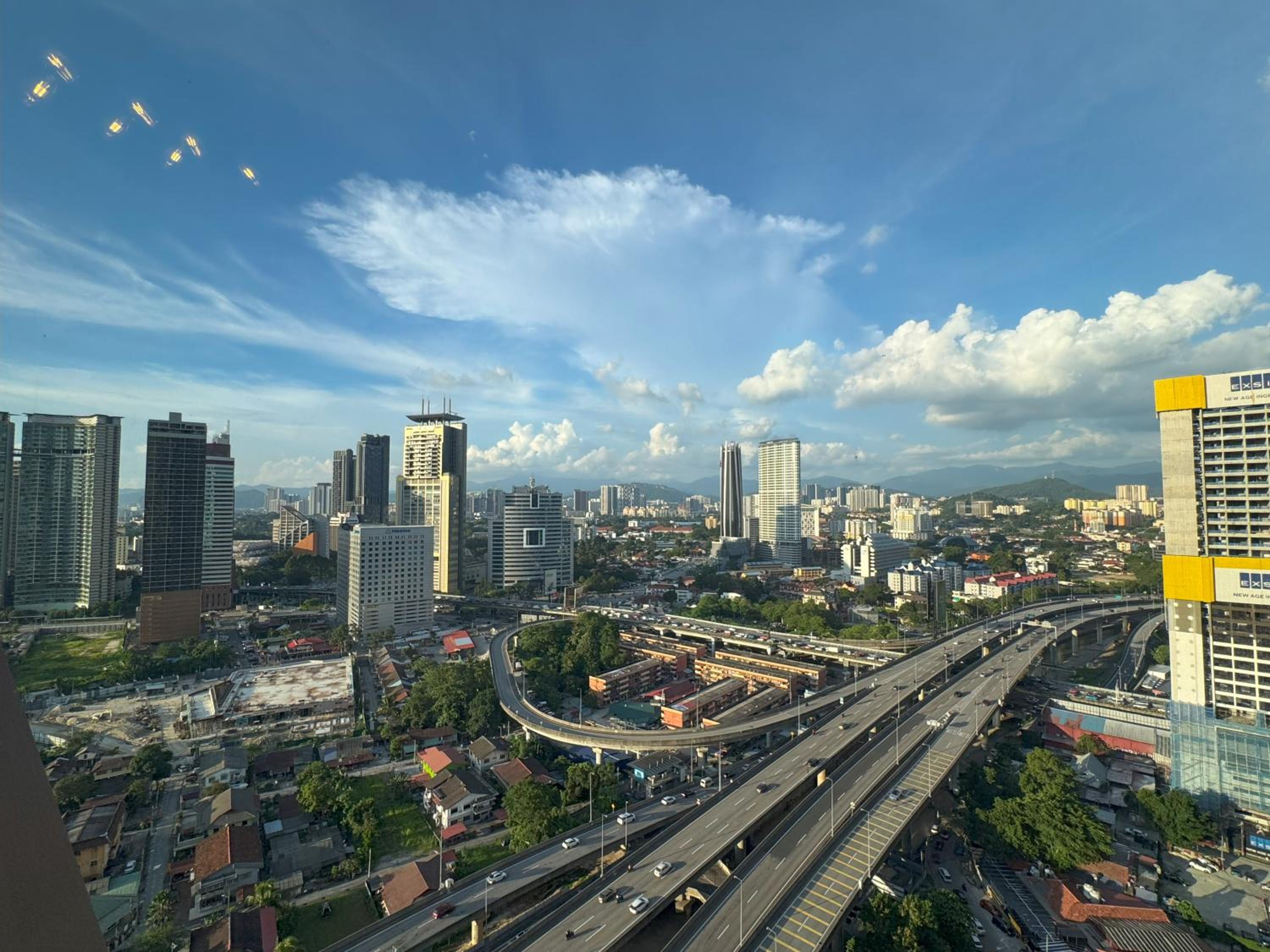 Scarletz Suites KLCC On City