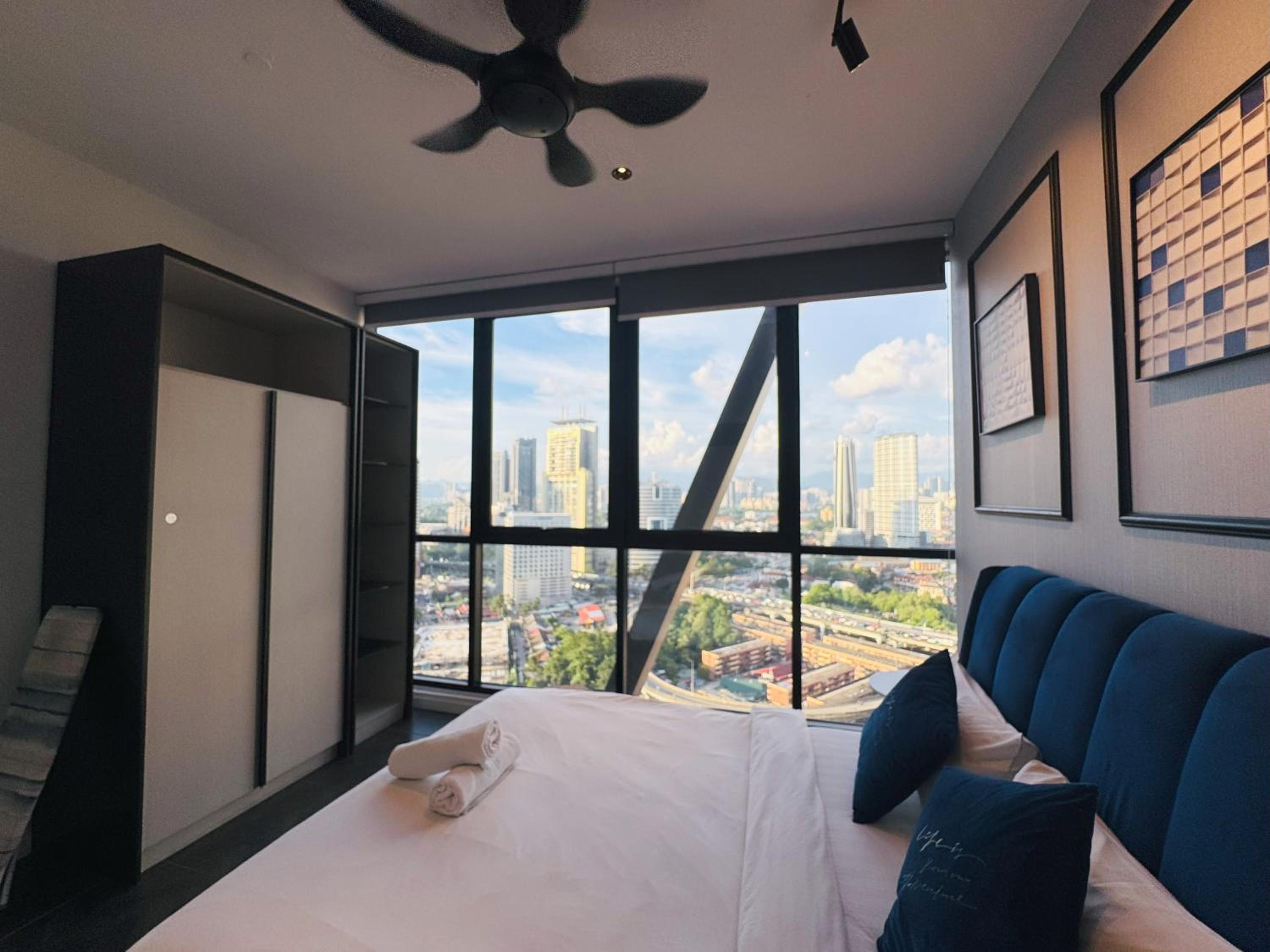 Scarletz Suites KLCC On City