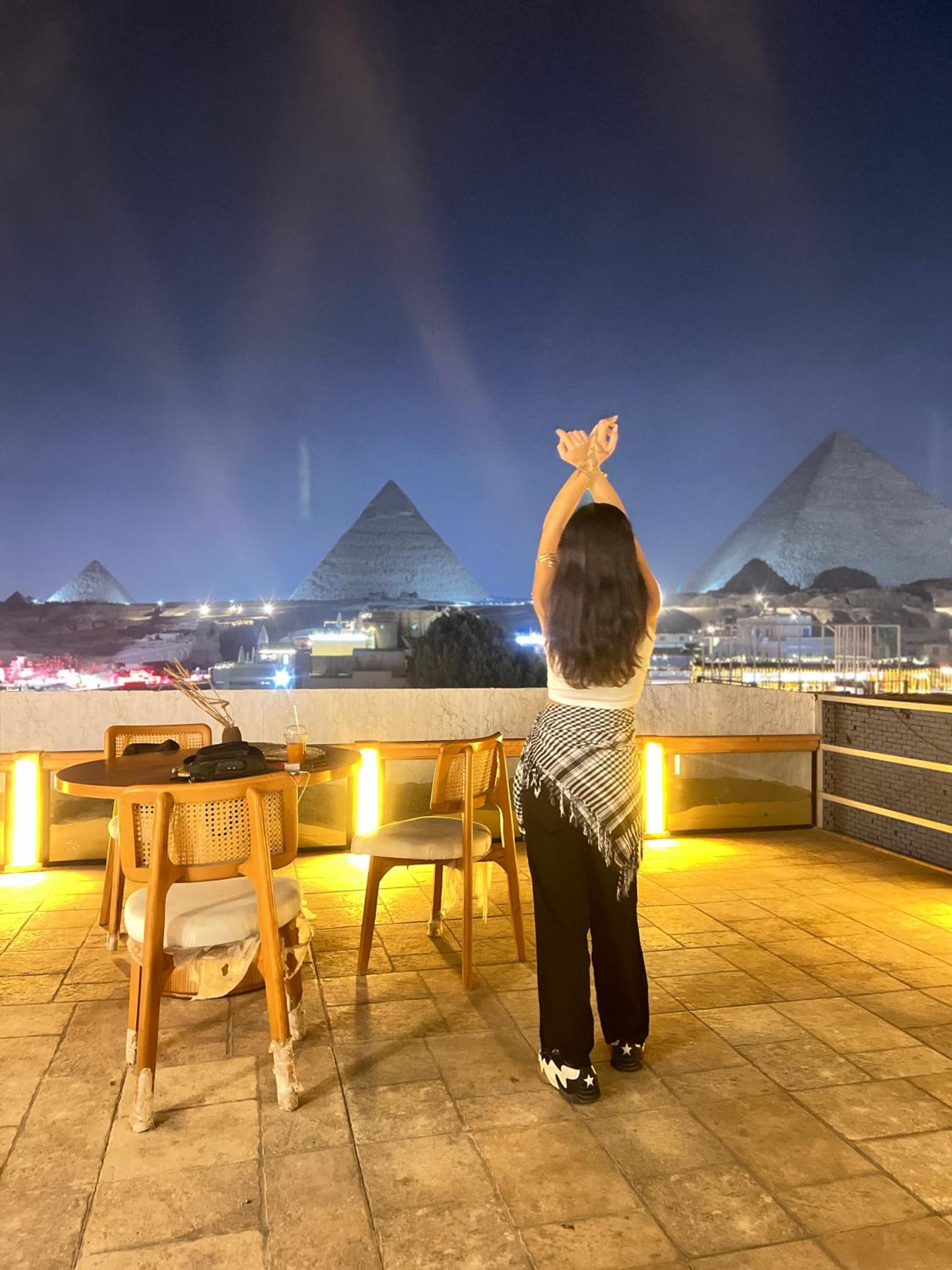 Pyramids Top view inn