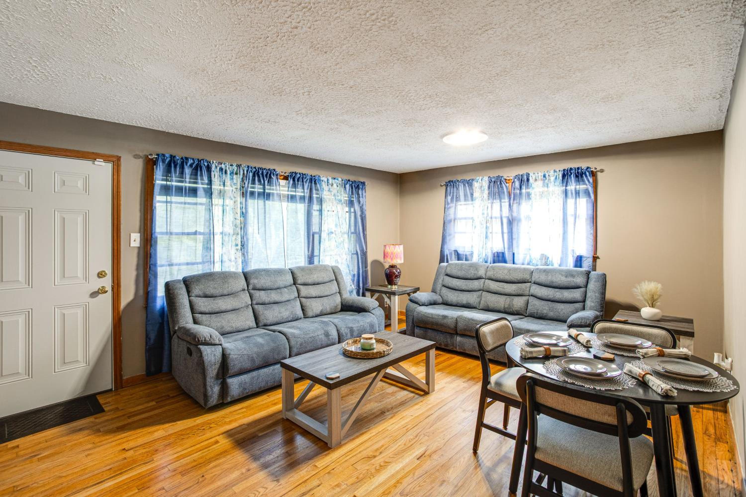 Walk to SC State University and Claflin Cozy Home