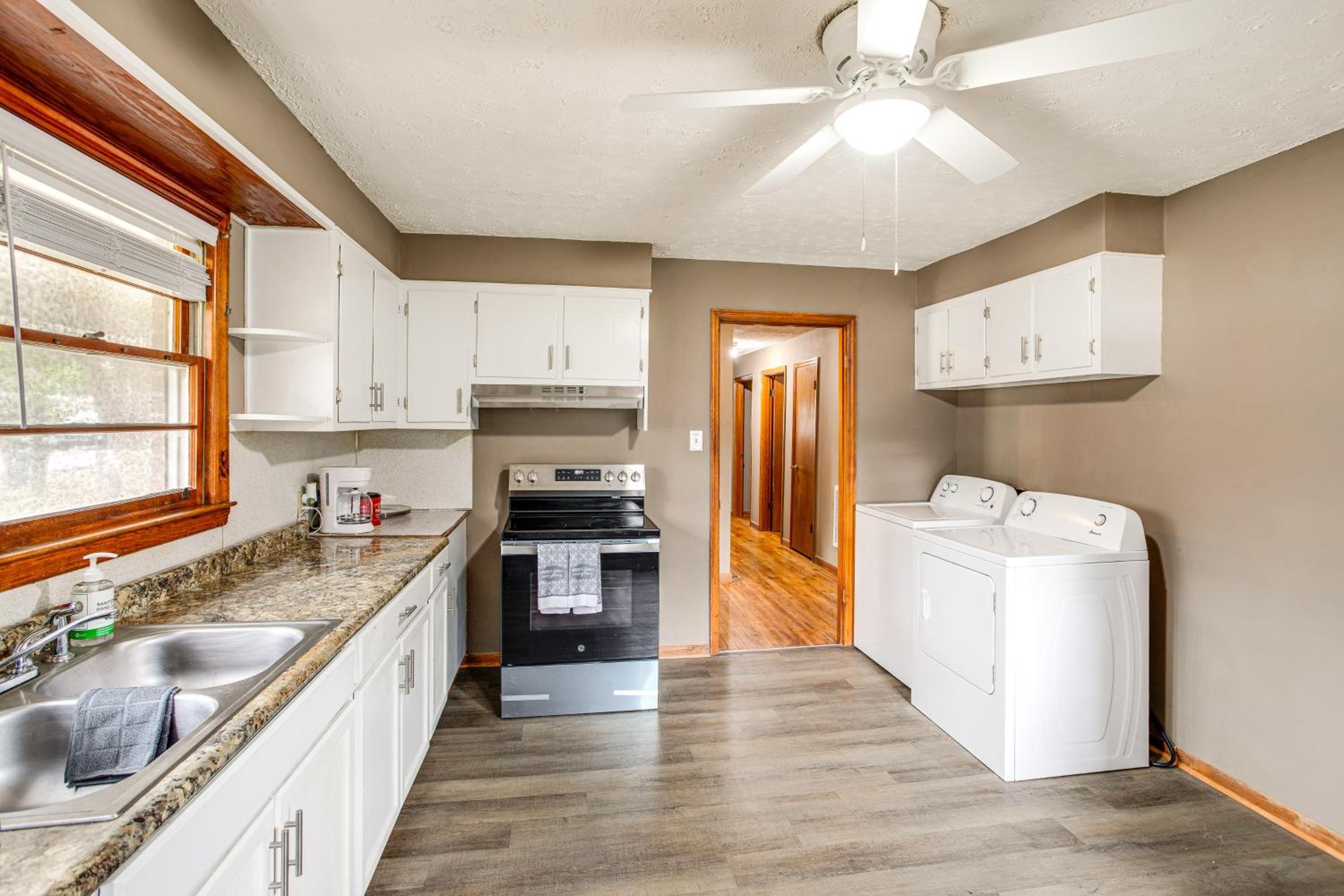 Walk to SC State University and Claflin Cozy Home