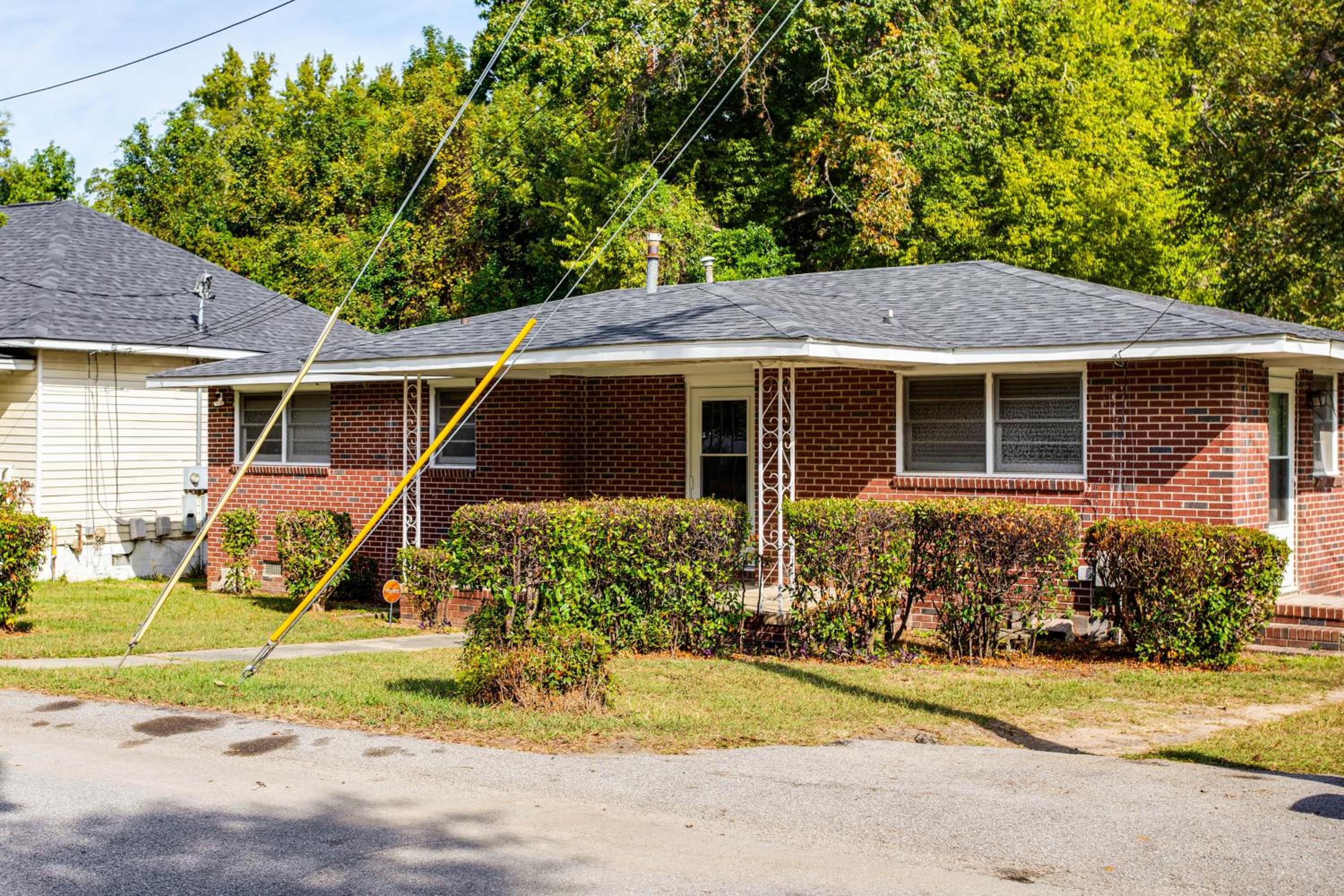 Walk to SC State University and Claflin Cozy Home