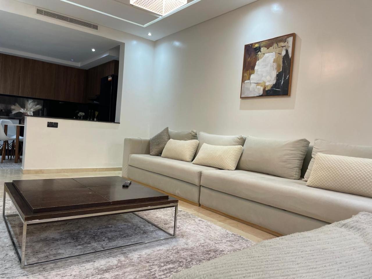 Appartement Moderne Centre Gueliz Sunny Pool PS4 & Wi-Fi