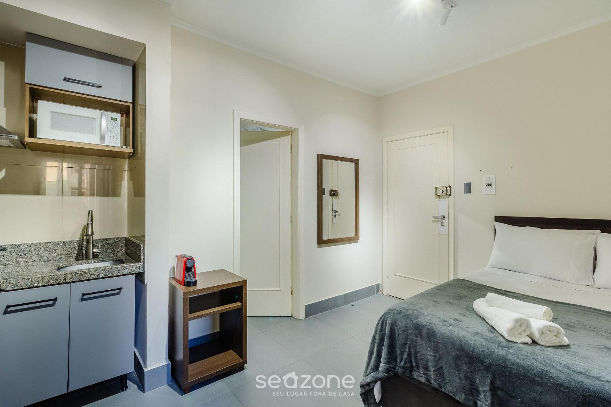 Studios in the Historic Center of POA - ELSs